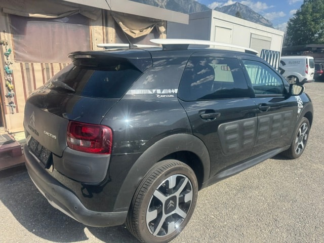 CITROEN C4 Cactus 1.2 e-THP Rip Curl-image-5