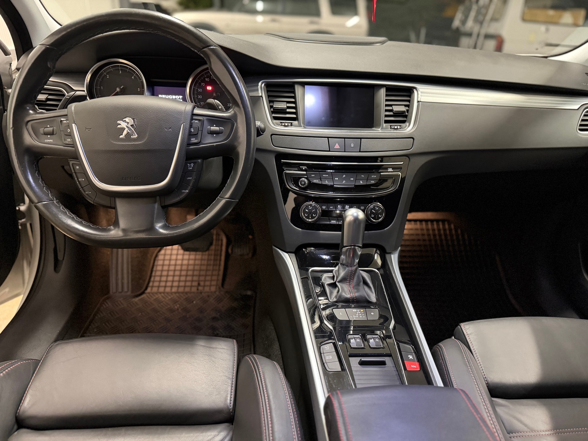 PEUGEOT 508 SW 2.0 BlueHDi GT EAT6-image-8