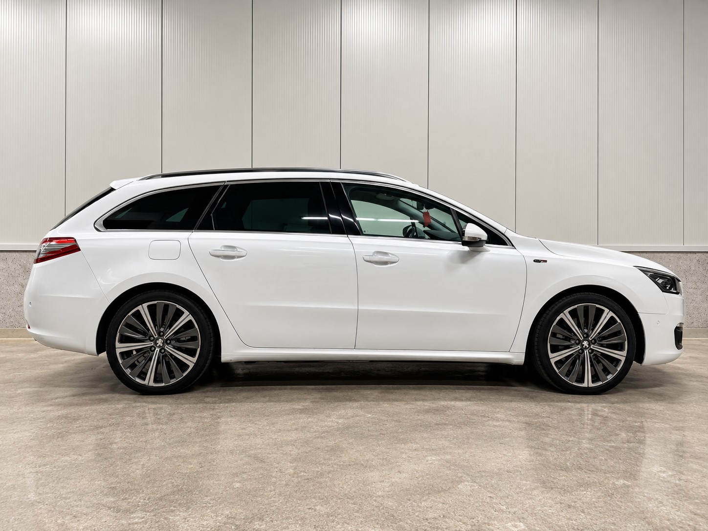 PEUGEOT 508 SW 2.0 BlueHDi GT EAT6-image-3