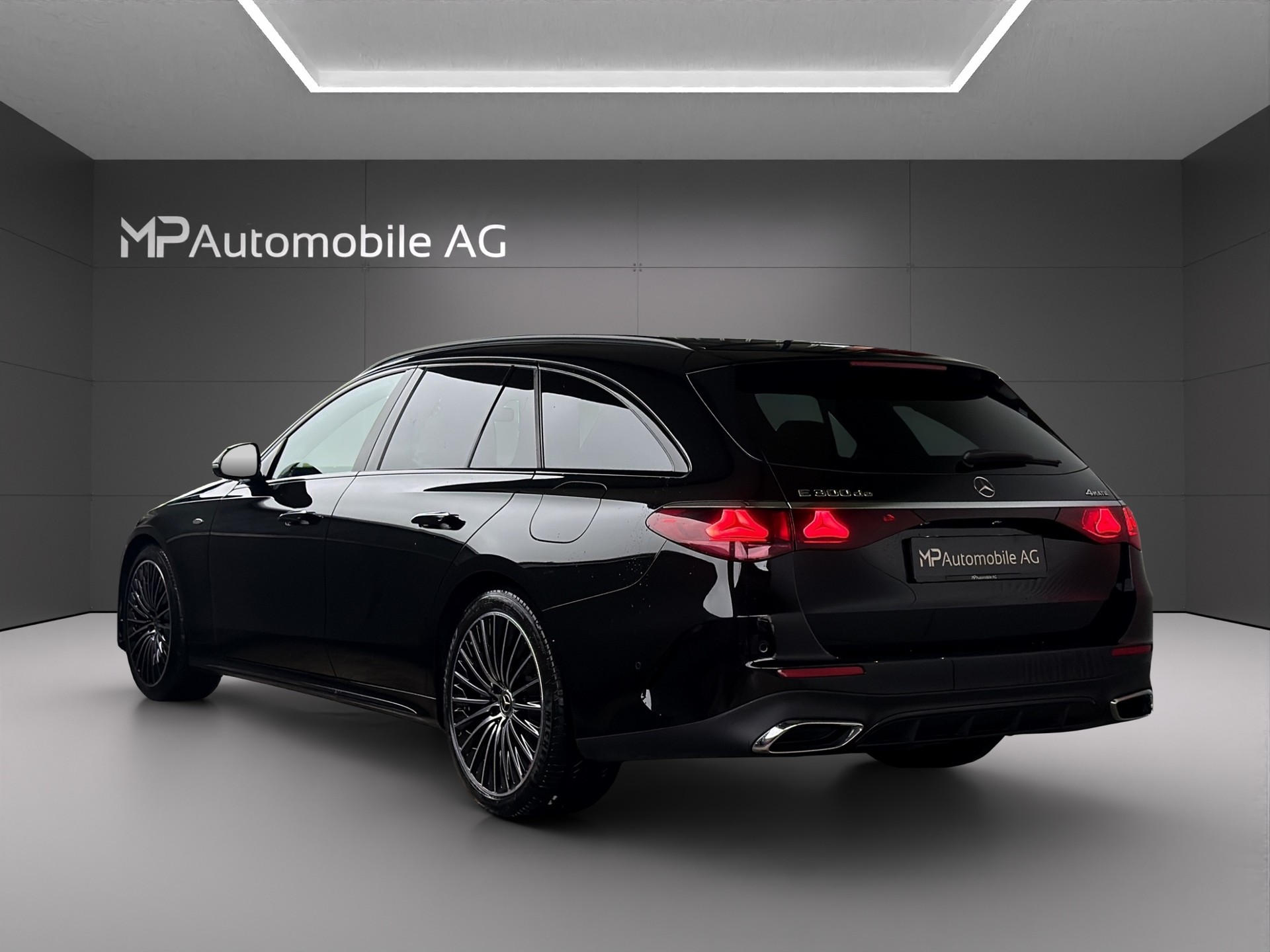 MERCEDES-BENZ E 300 de T 4Matic EQ Hybrid 9G-Tronic-image-6