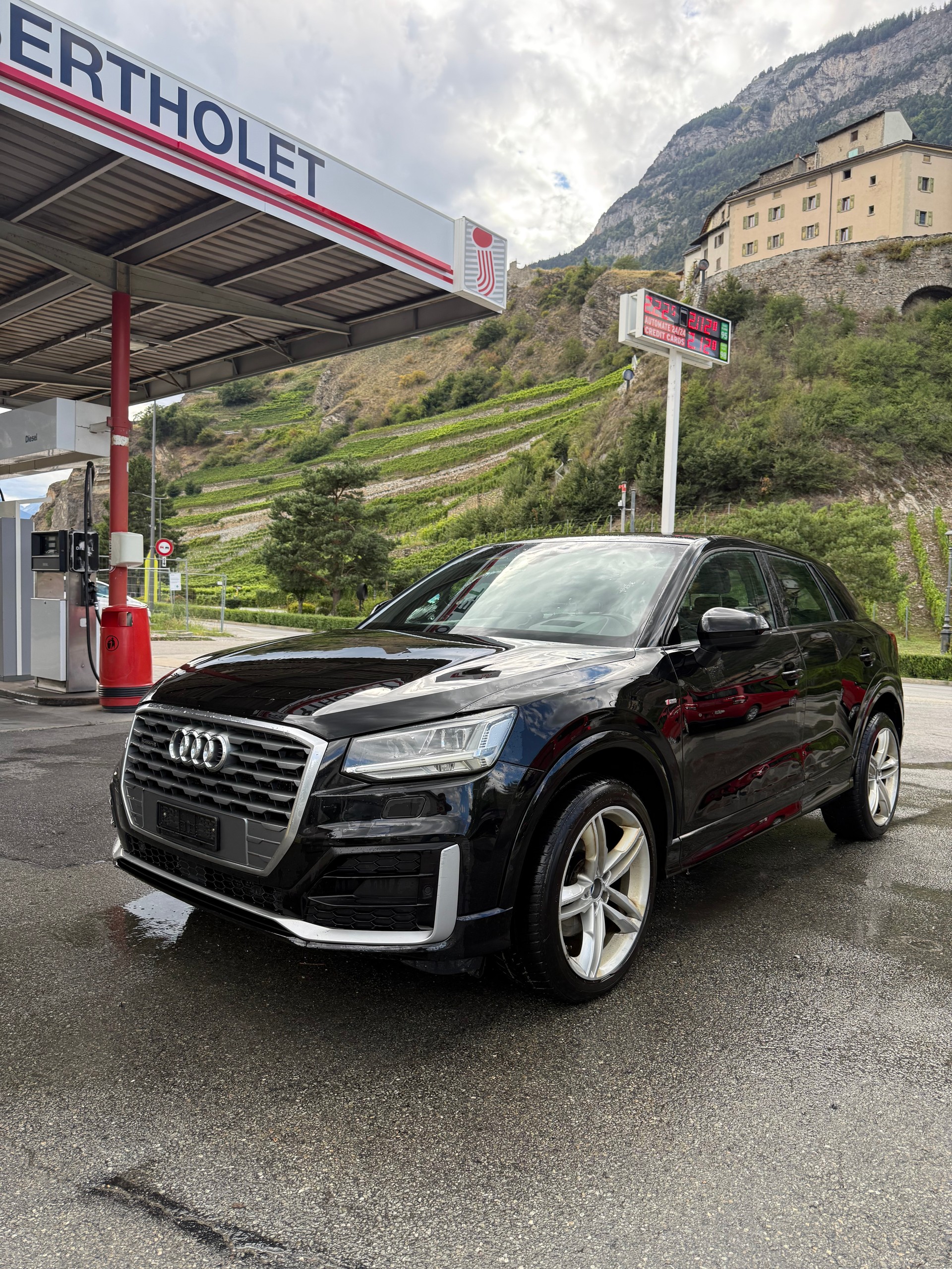 AUDI Q2 2.0 TDI Edition # 1 quattro S-tronic-image-3