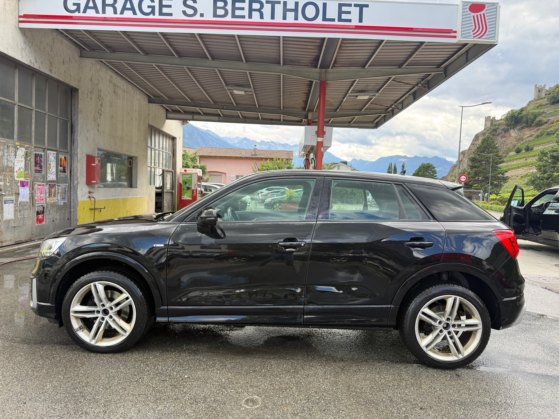AUDI Q2 2.0 TDI Edition # 1 quattro S-tronic-image-6