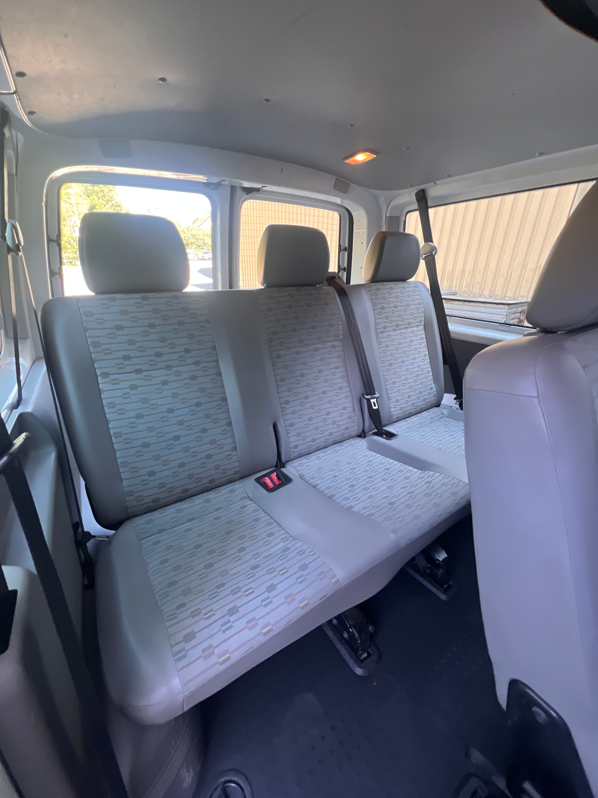 VW T5 2.0 TDI BMT DSG-image-9