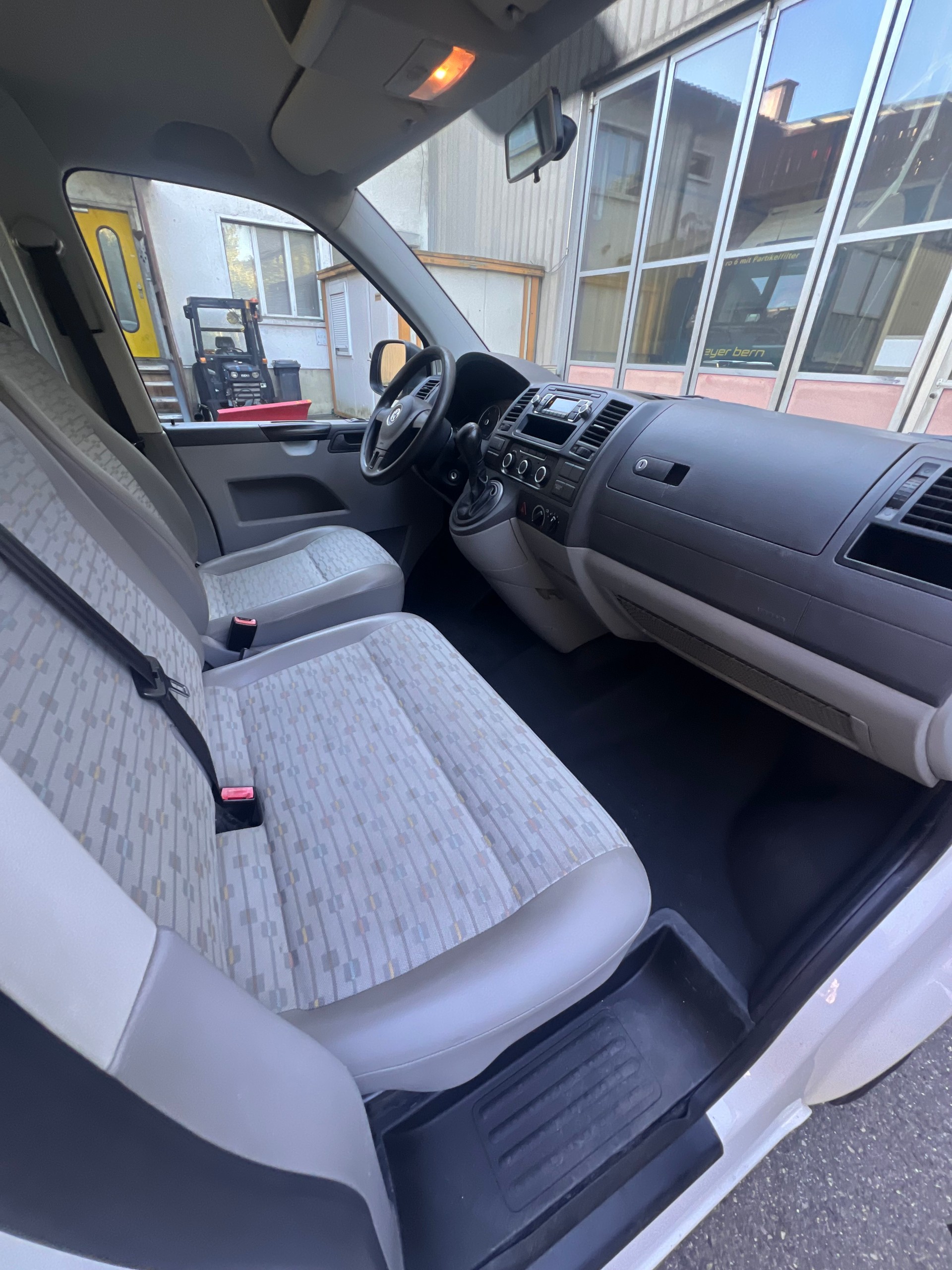 VW T5 2.0 TDI BMT DSG-image-8