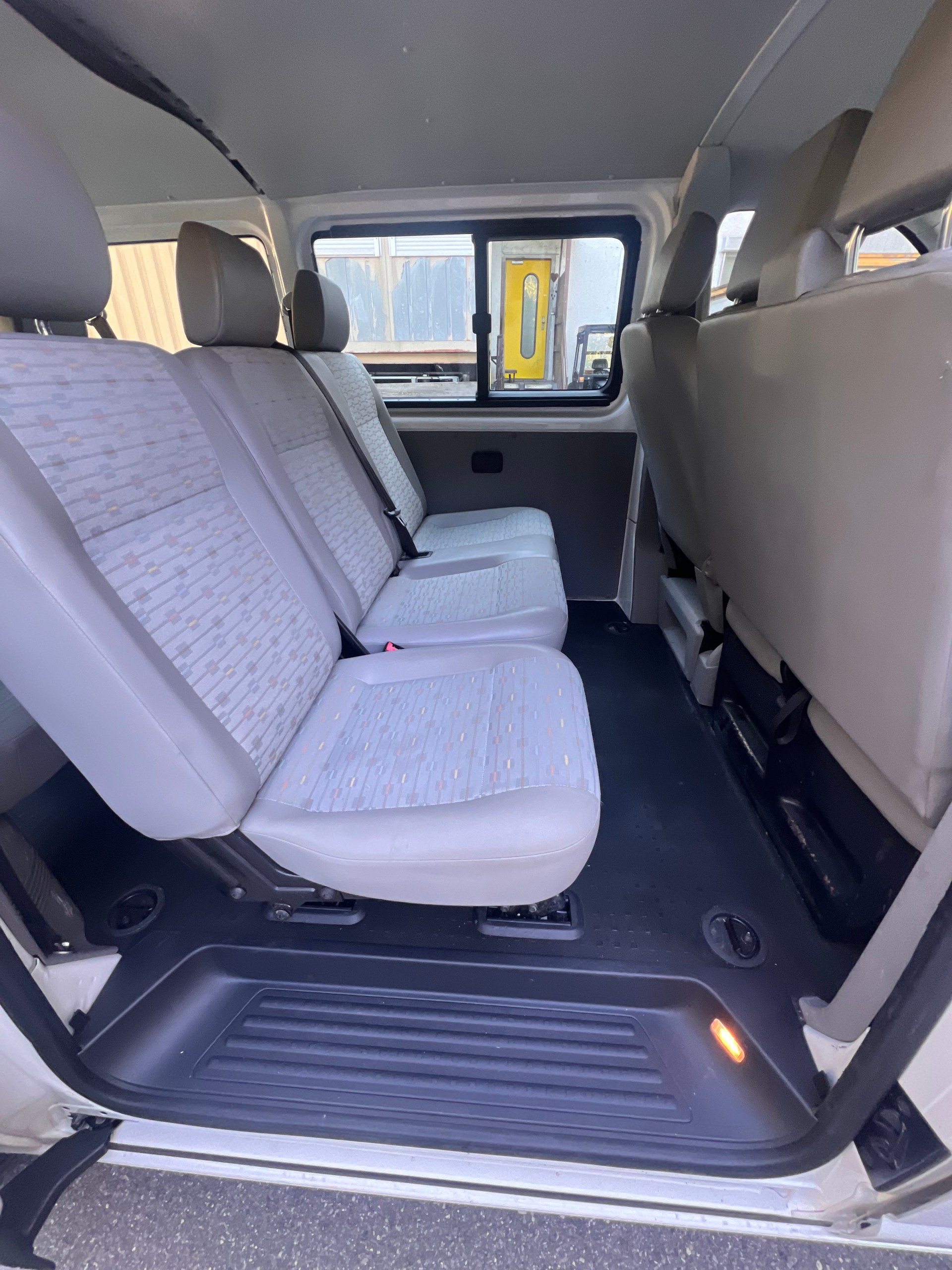 VW T5 2.0 TDI BMT DSG-image-10
