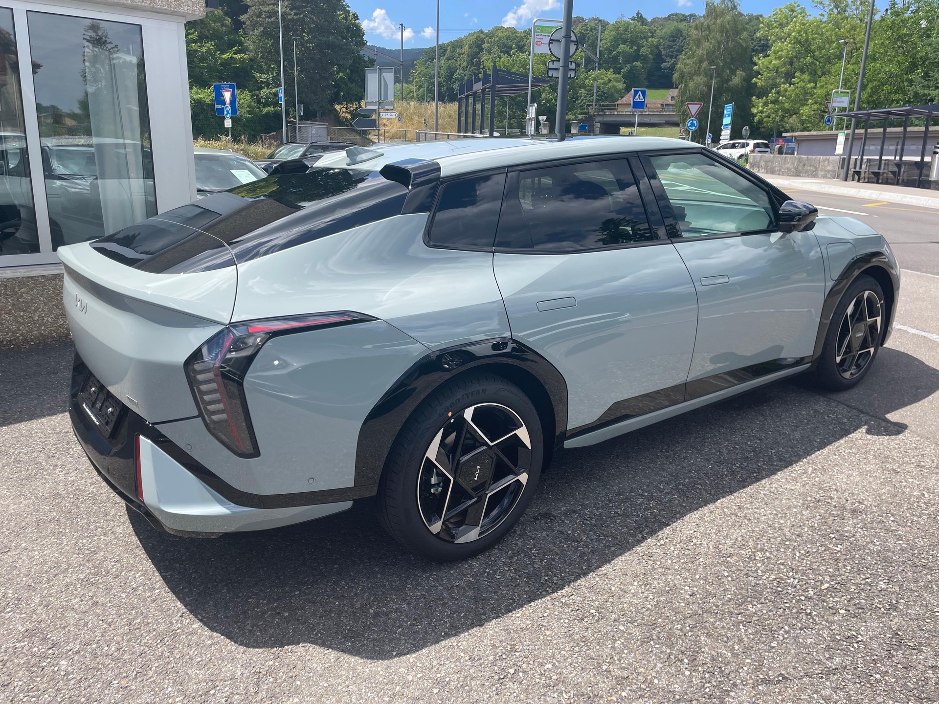 KIA EV4 Fastback 81 kWh GT-Line-image-2