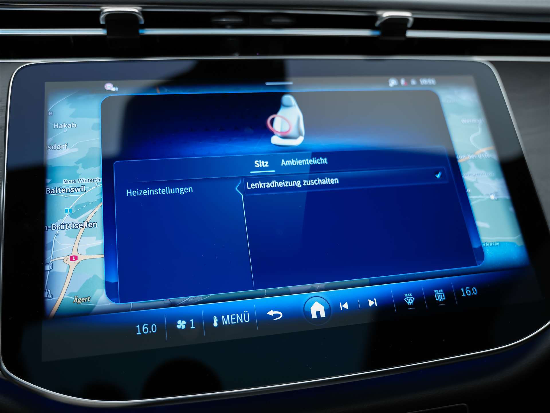 MERCEDES-BENZ E 220 d AMG Line 9G-Tronic *Werksgarantie*21" Felgen*Panorama*Lenkradheizung*-image-32