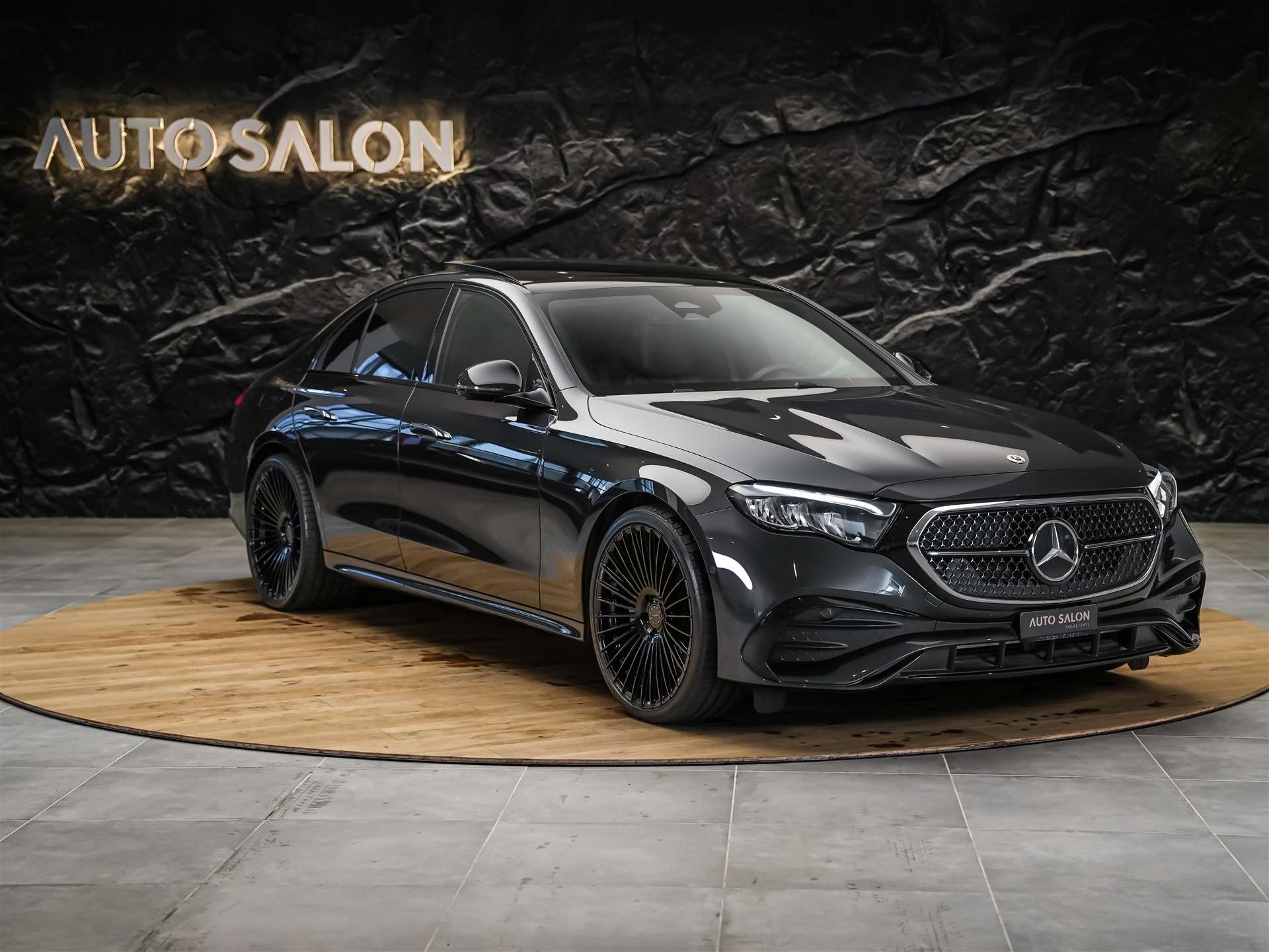 MERCEDES-BENZ E 220 d AMG Line 9G-Tronic *Werksgarantie*21" Felgen*Panorama*Lenkradheizung*-image-6