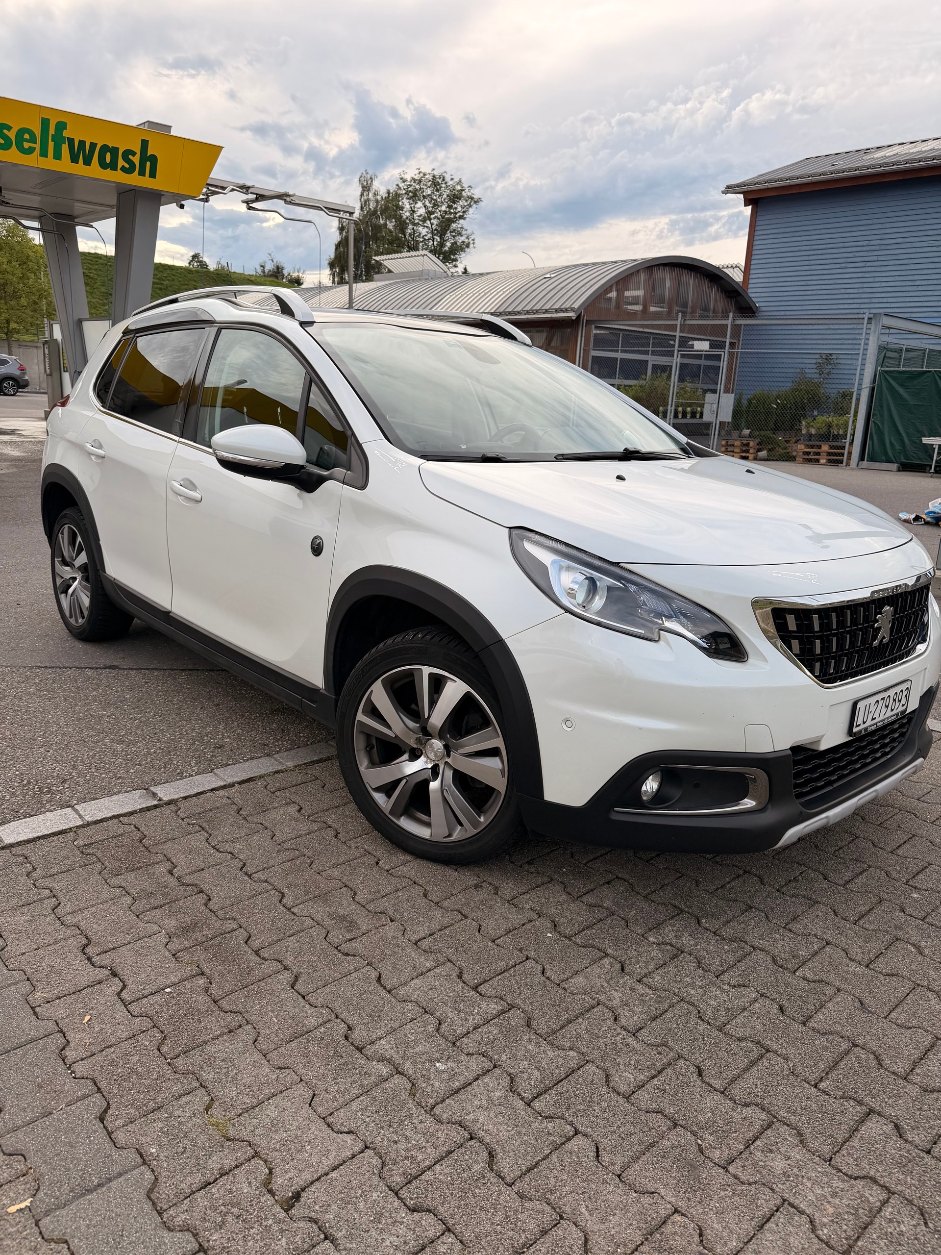 PEUGEOT 1.2 PureTech 130 GT Line S/S-image-0