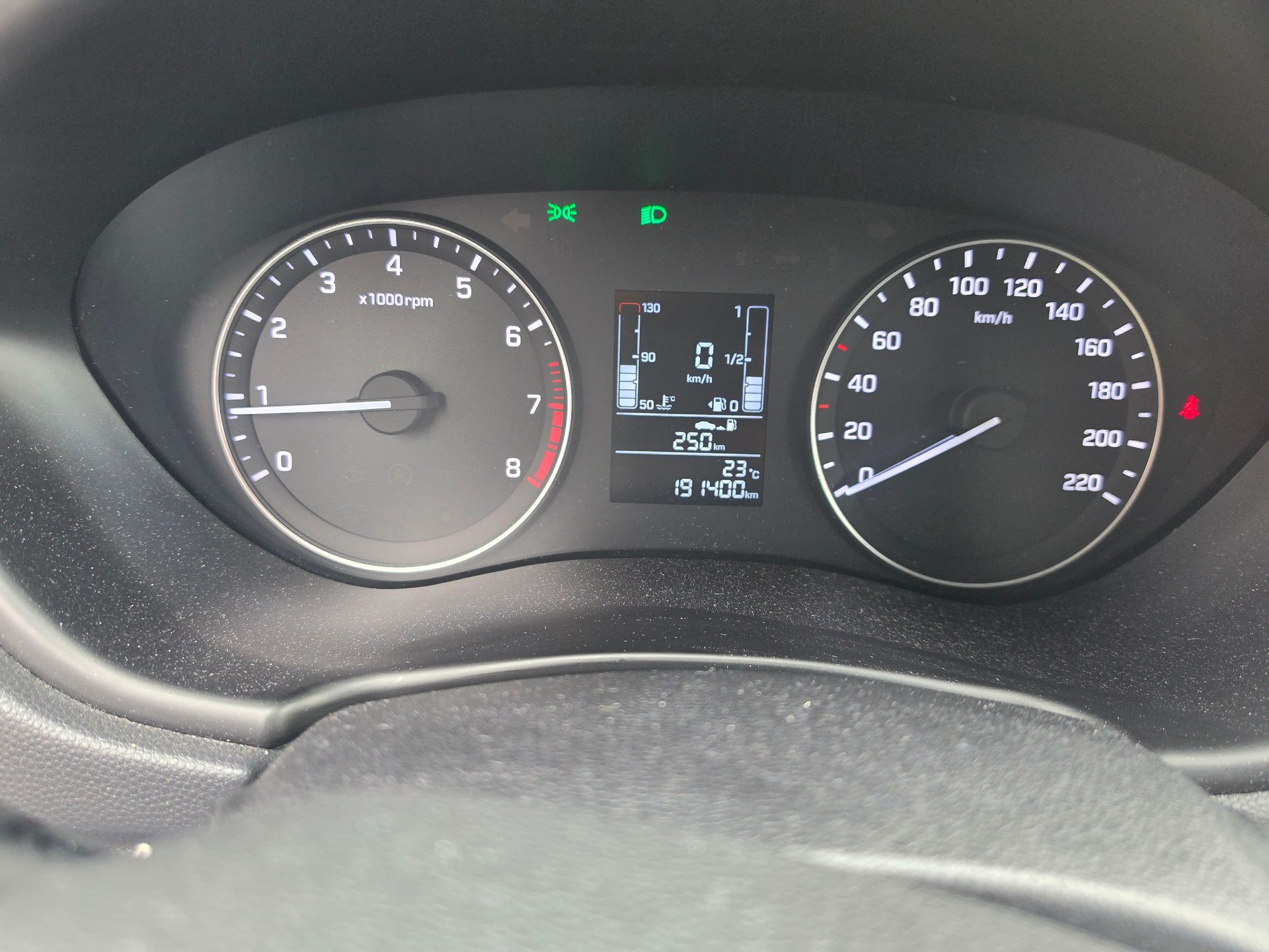 HYUNDAI i20 1.0 T-GDi Amplia-image-13