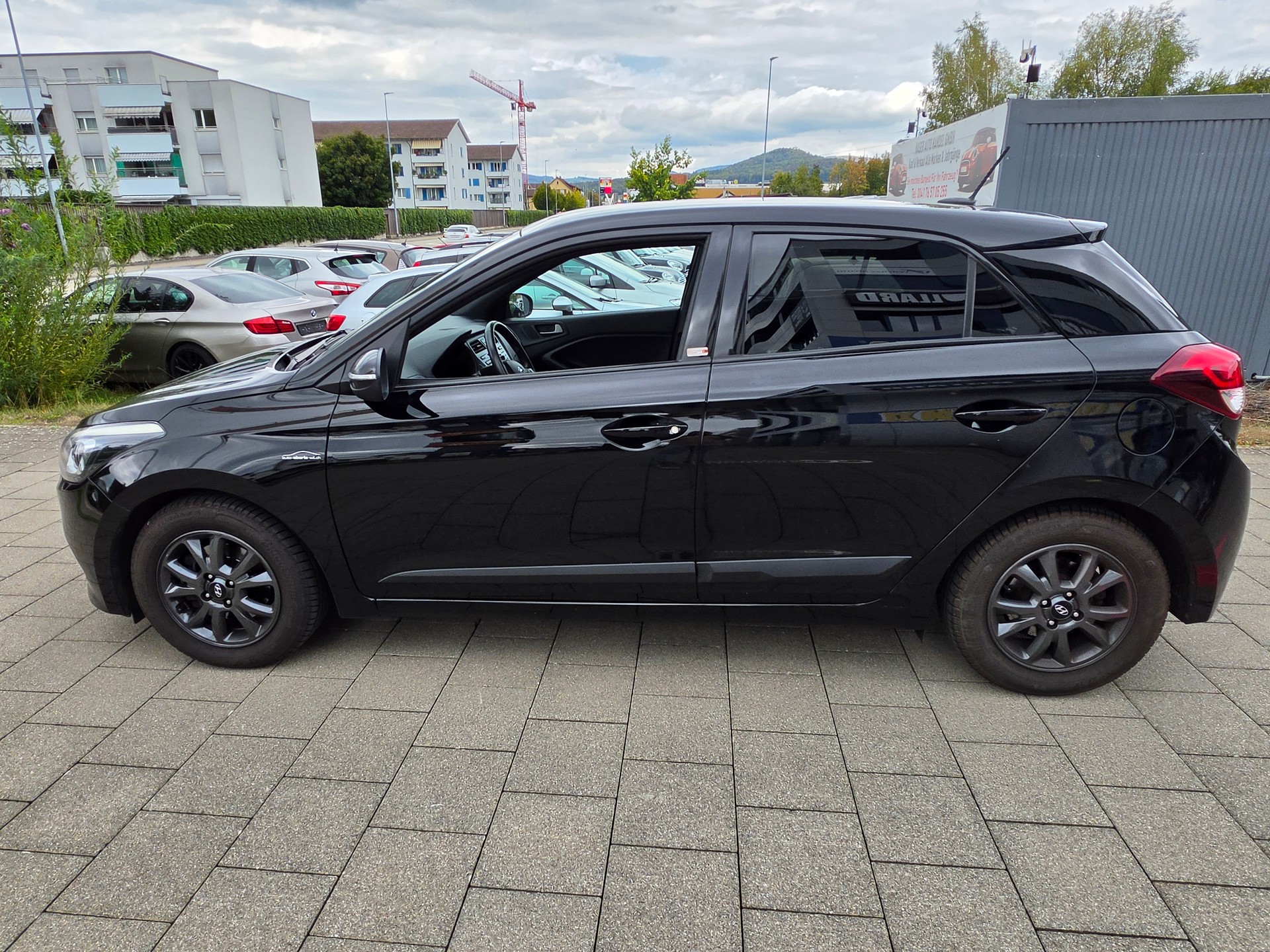 HYUNDAI i20 1.0 T-GDi Amplia-image-5