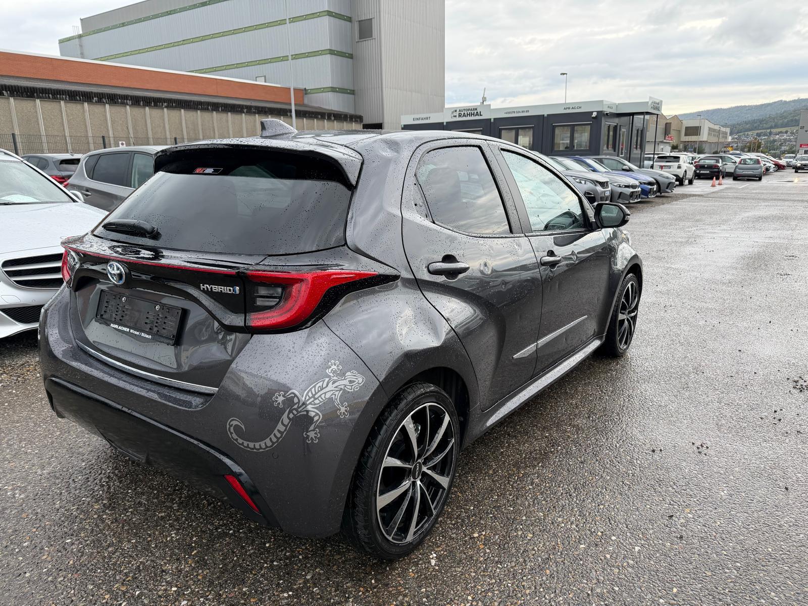 TOYOTA Yaris 1.5 VVT-i HSD Trend-image-3