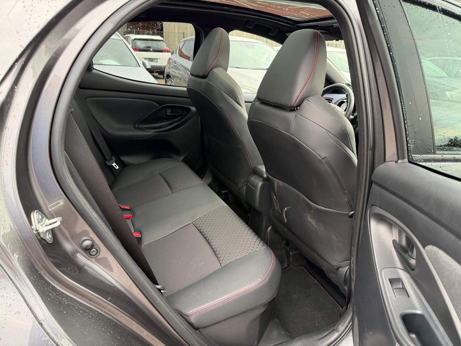 TOYOTA Yaris 1.5 VVT-i HSD Trend-image-12
