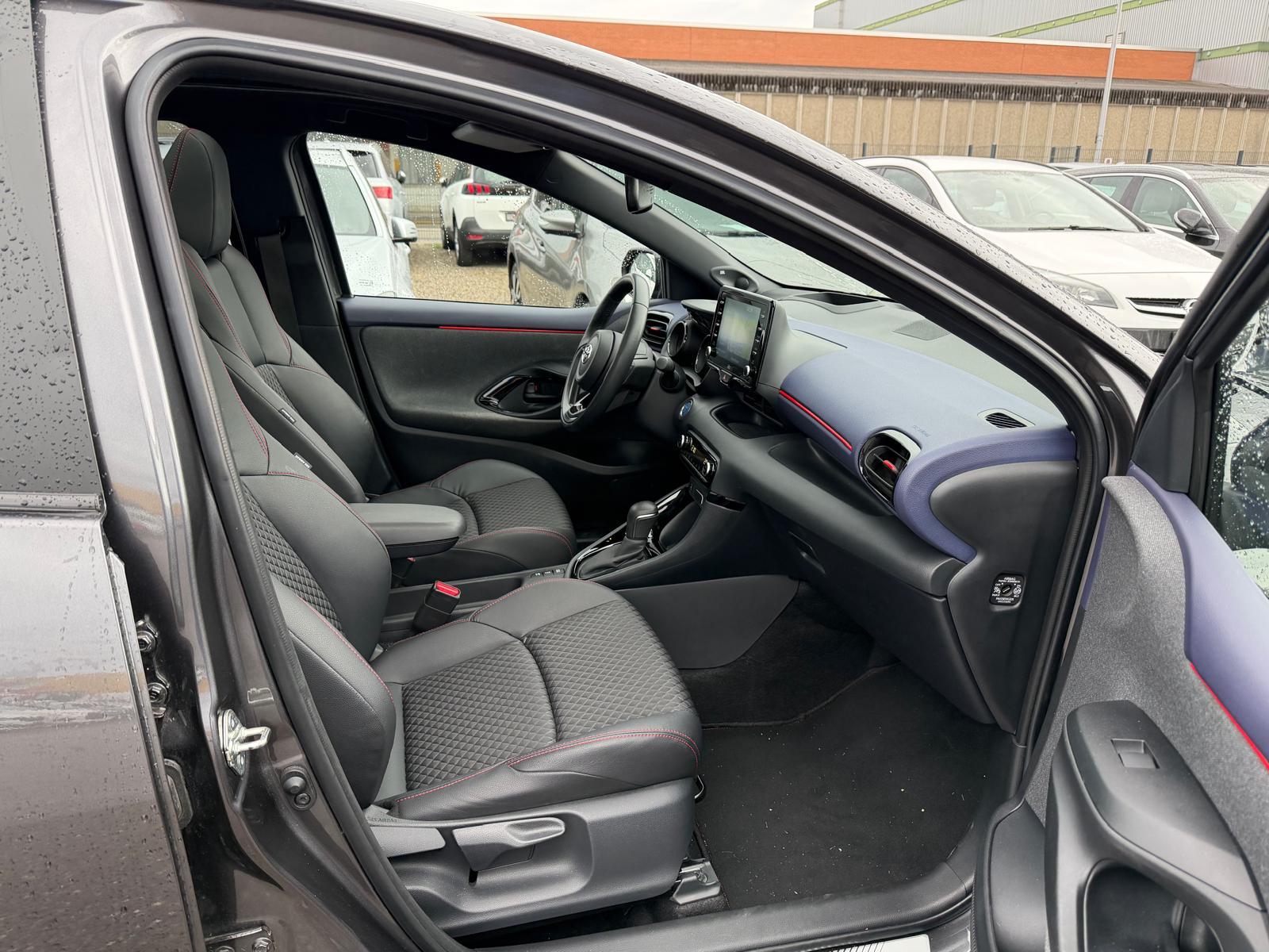 TOYOTA Yaris 1.5 VVT-i HSD Trend-image-8