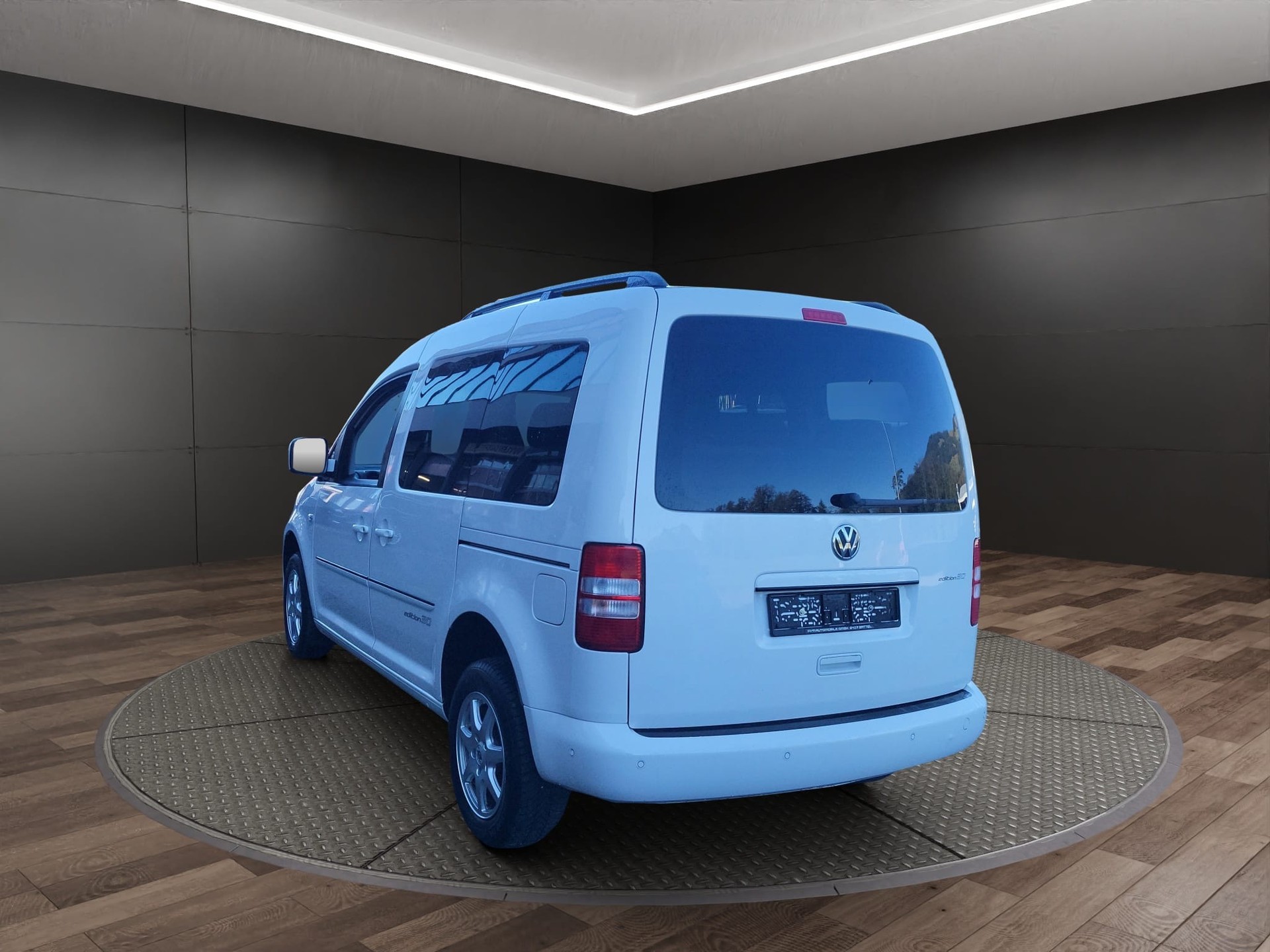 VW Caddy 2.0 TDI 4Motion Trendline Edition 30-image-5