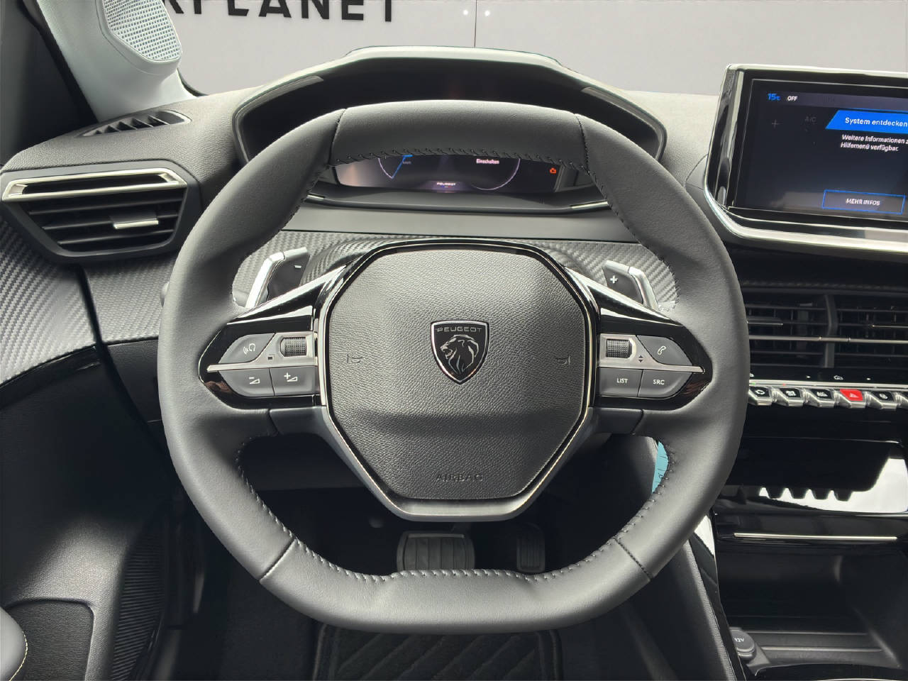 PEUGEOT 208 1.2 Hybrid Allure Ersatzwagen-image-11