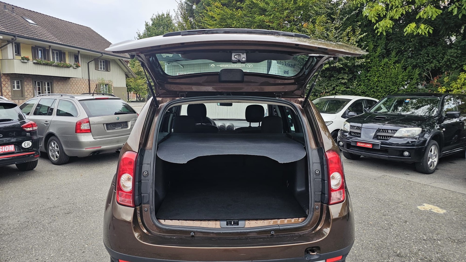 DACIA Duster 1.6 Lauréate 4x4-image-8