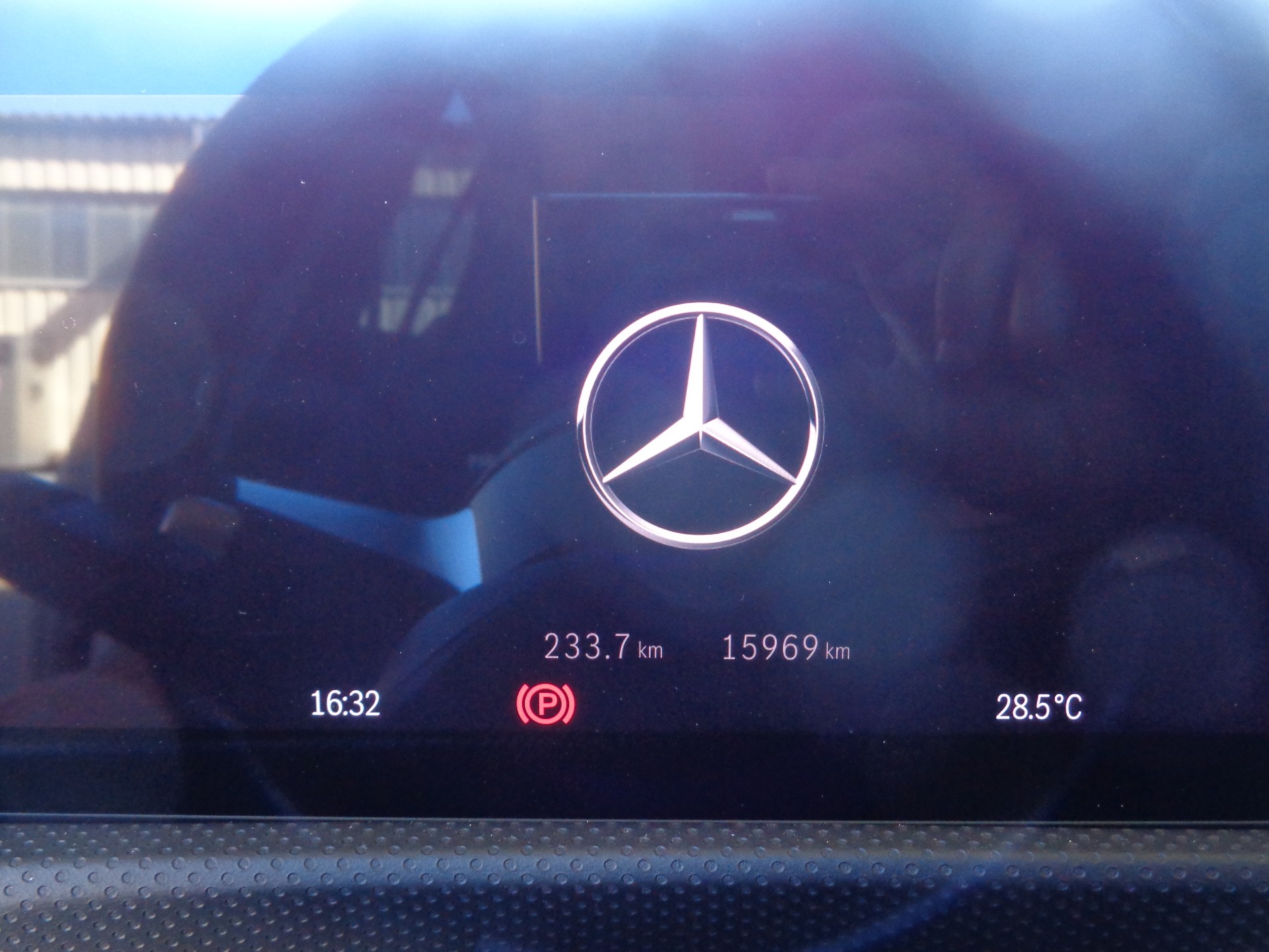MERCEDES-BENZ A 250 4Matic 8G-DCT AMG Line-image-15