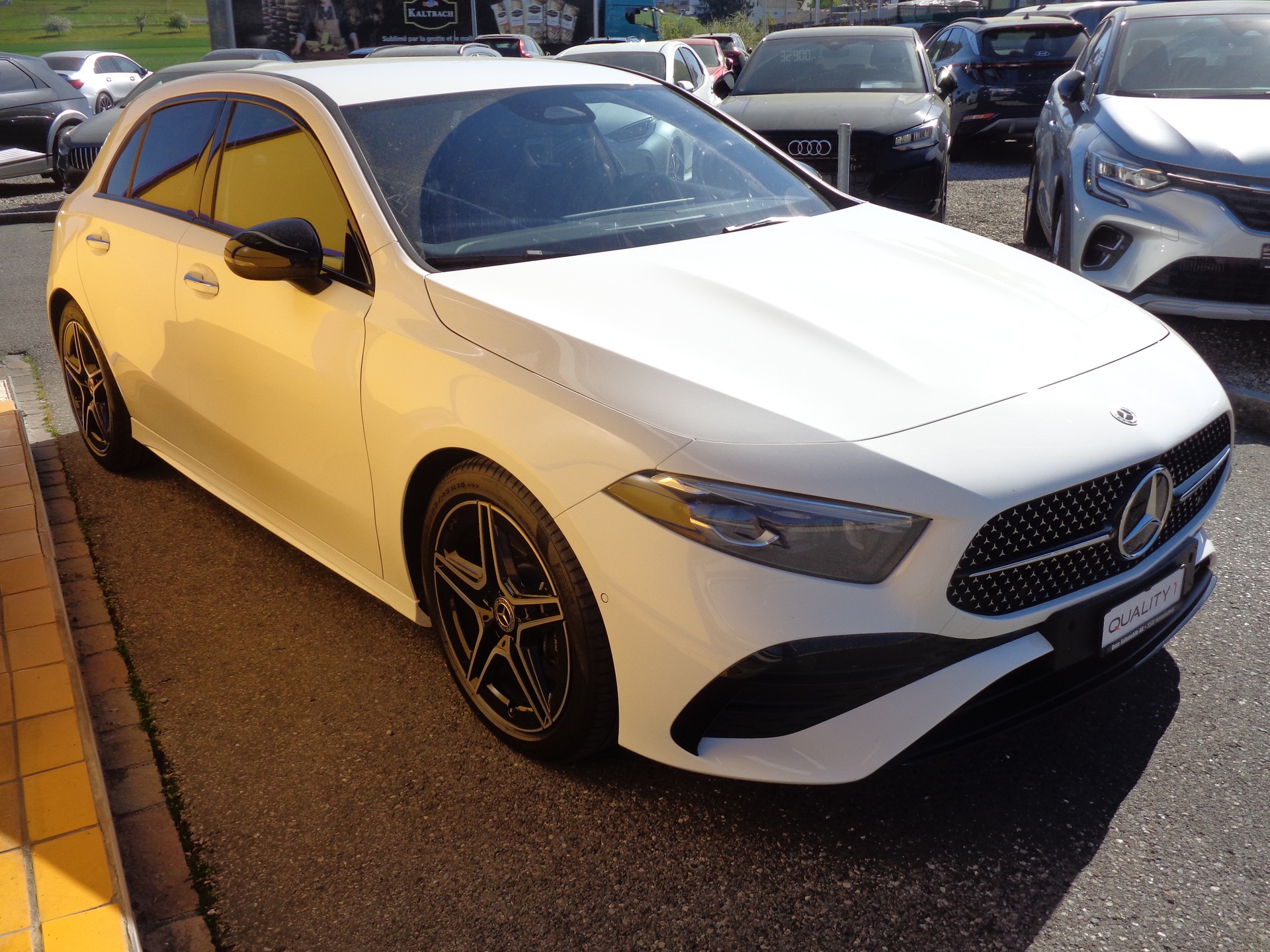 MERCEDES-BENZ A 250 4Matic 8G-DCT AMG Line-image-2