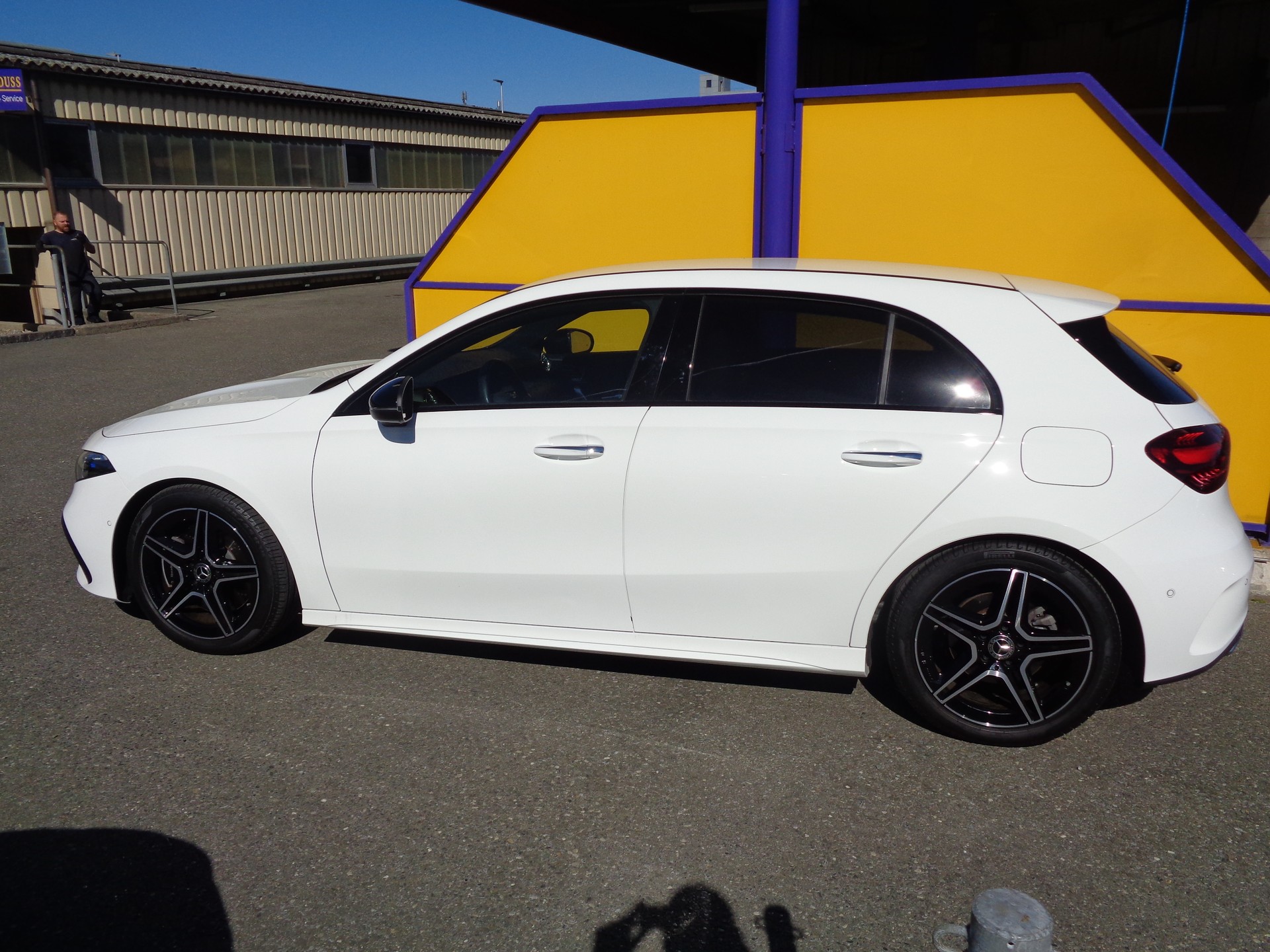 MERCEDES-BENZ A 250 4Matic 8G-DCT AMG Line-image-4