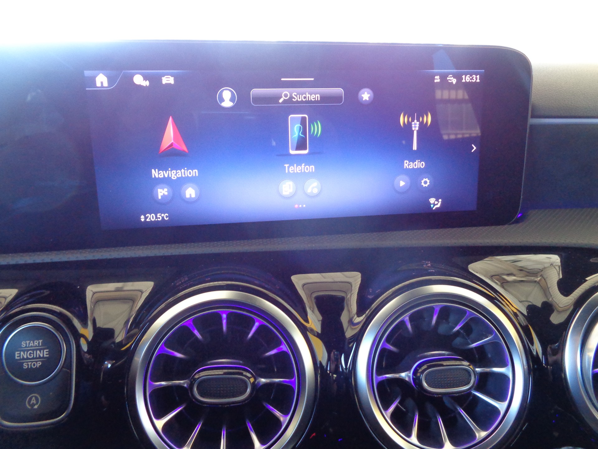 MERCEDES-BENZ A 250 4Matic 8G-DCT AMG Line-image-12