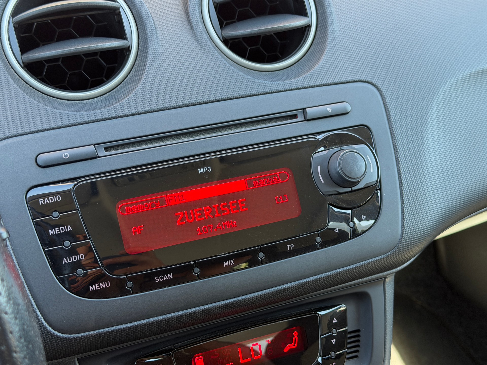 SEAT Ibiza SC 1.4 Style *frisch ab MFK + Service*-image-16