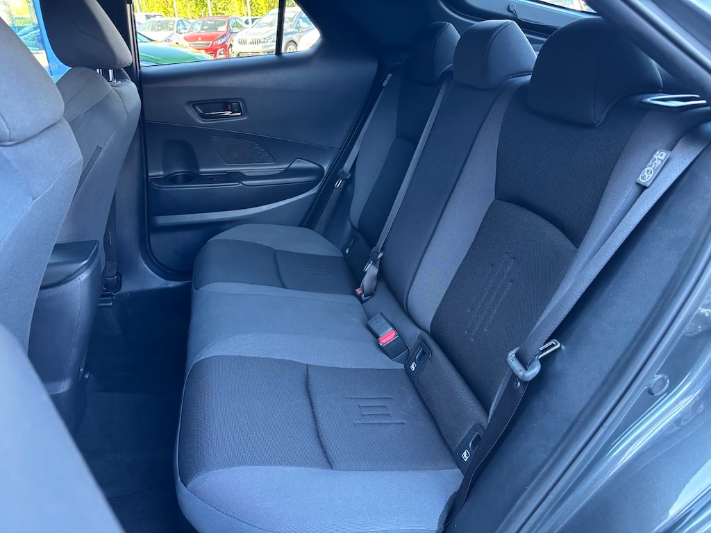 TOYOTA C-HR 1.8 HSD CVT Trend-image-13