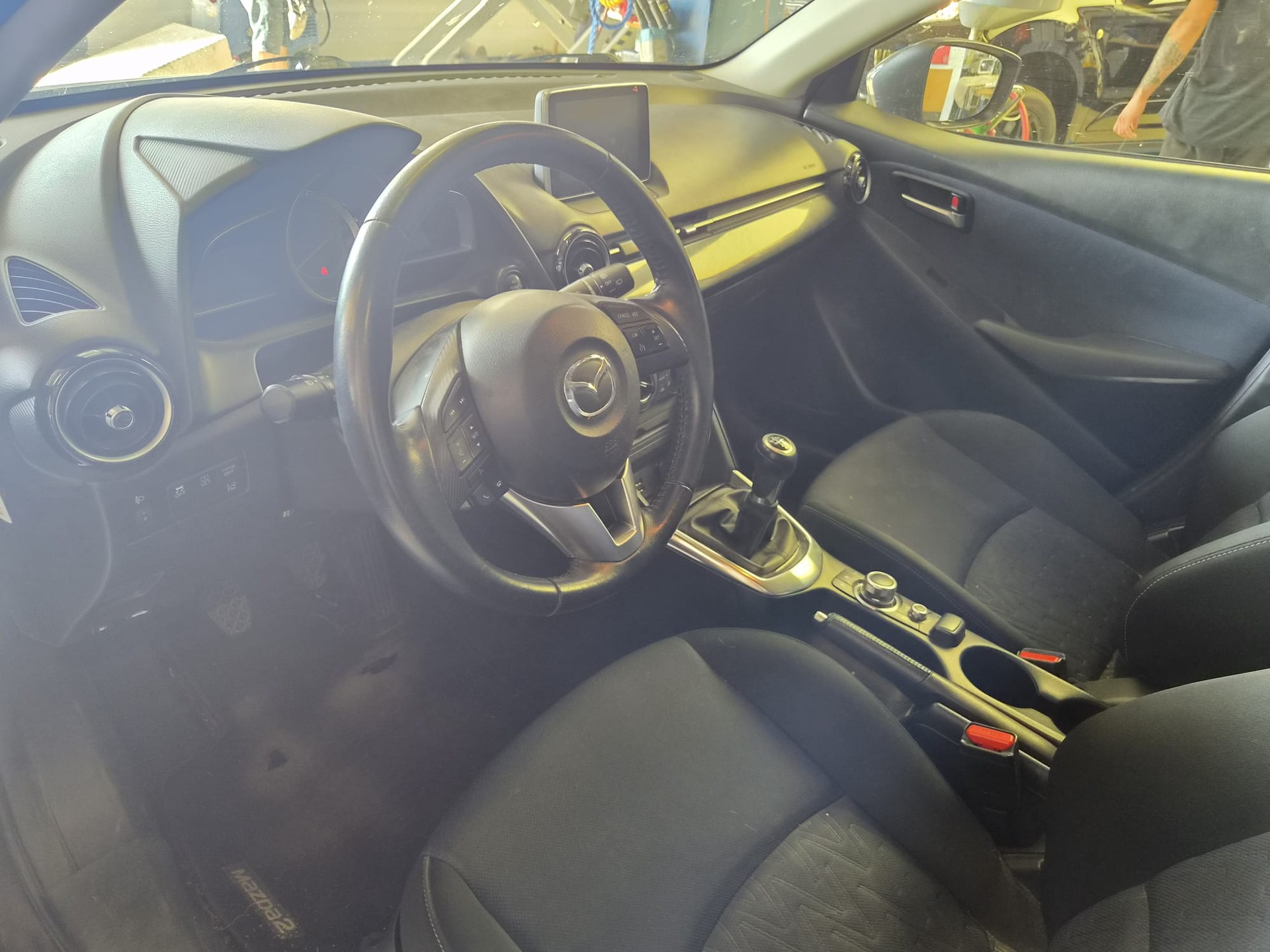 MAZDA 2 1.5i 16V Ambition Plus-image-5