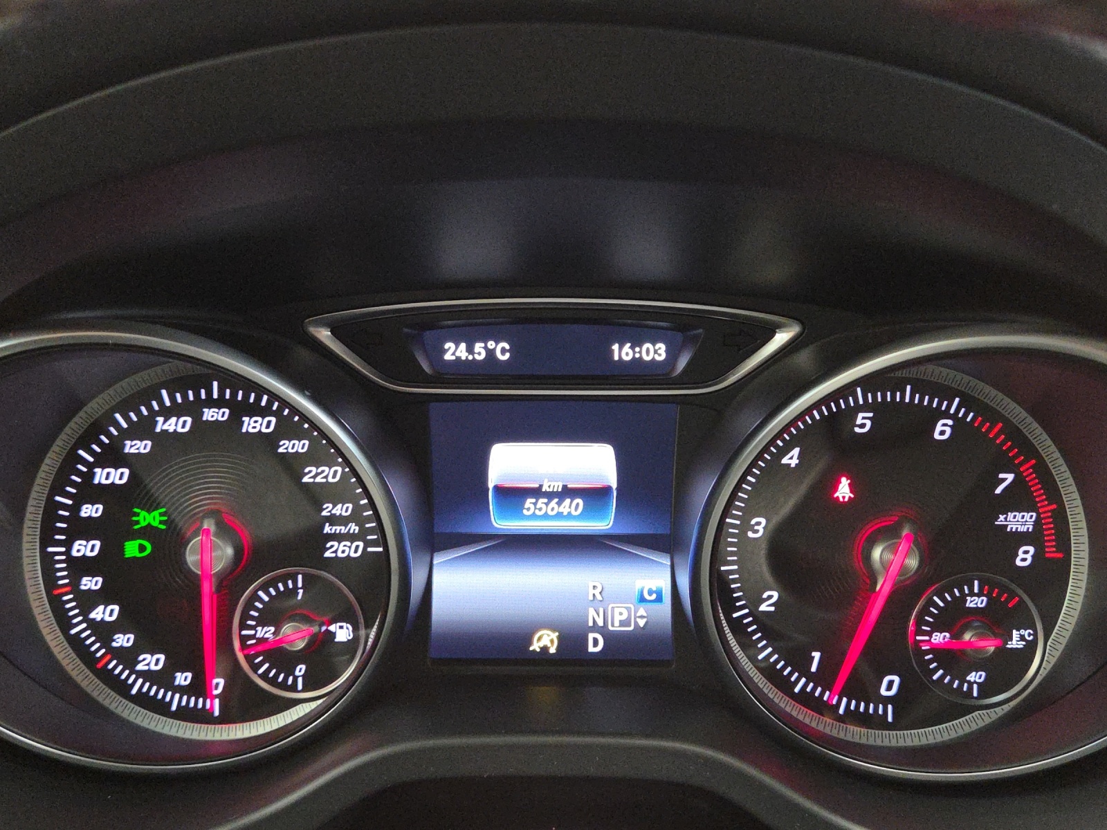 MERCEDES-BENZ GLA 200 Night Star-image-15