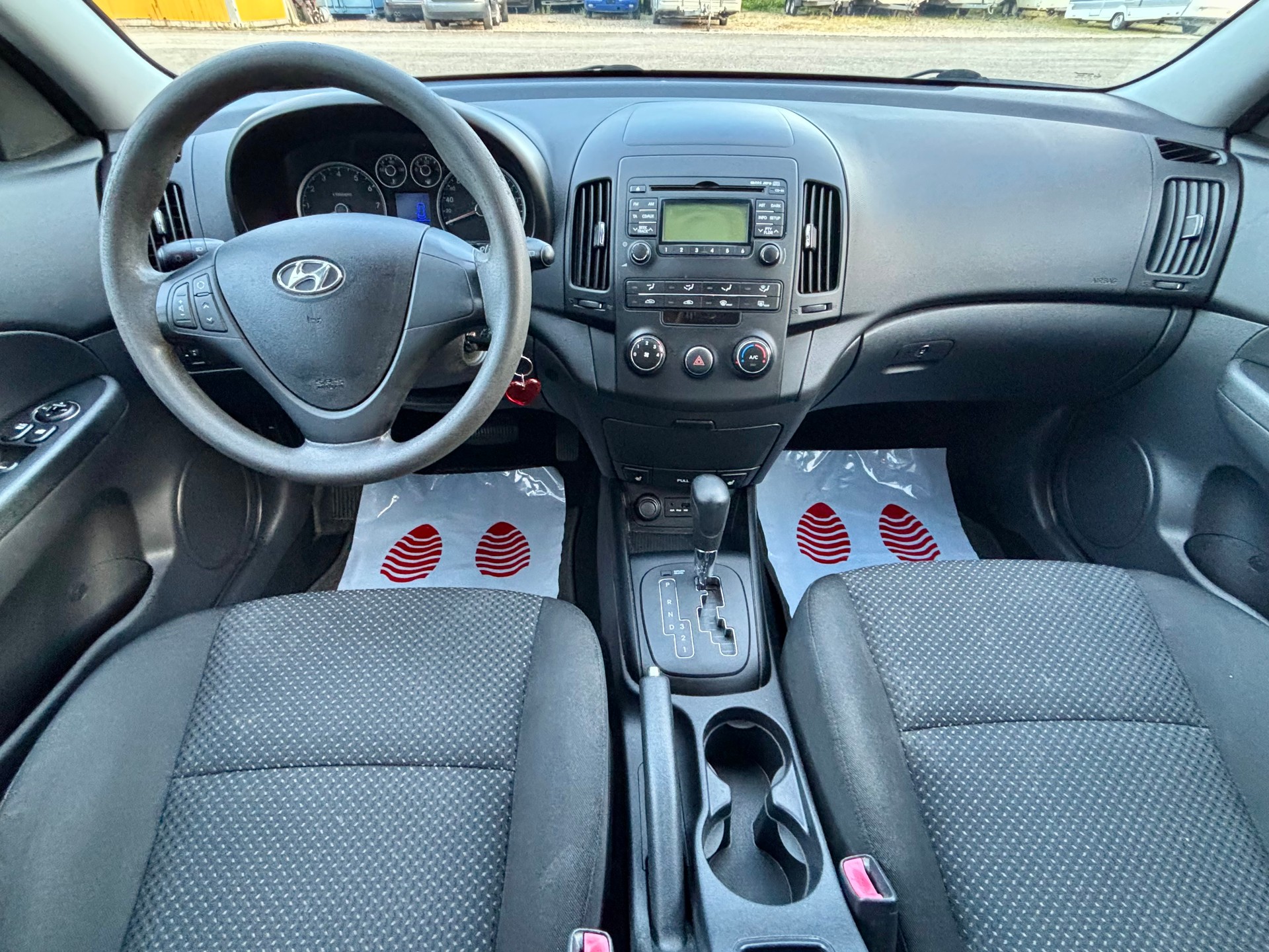 HYUNDAI i30 1.6 Style Automatic-image-6