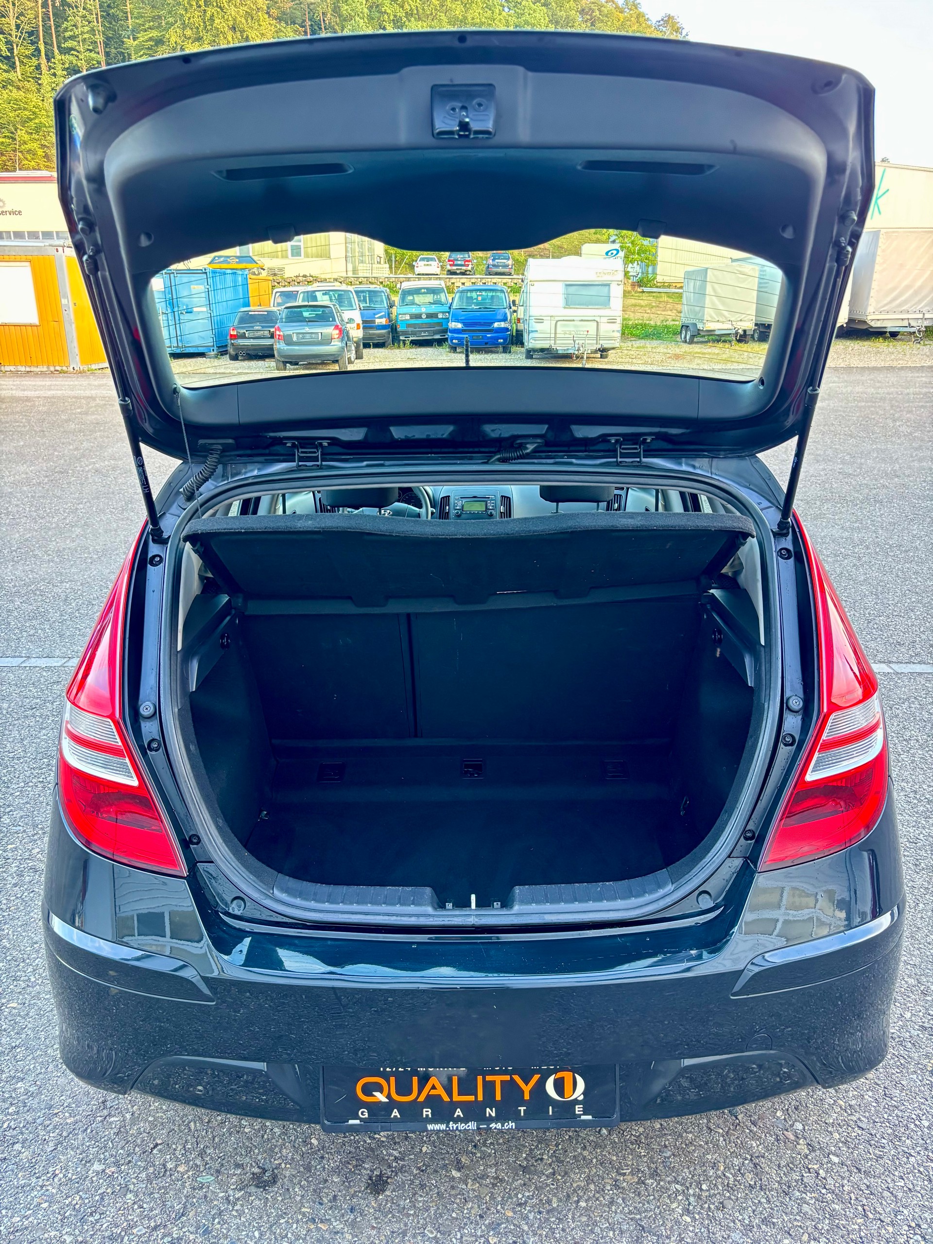 HYUNDAI i30 1.6 Style Automatic-image-13