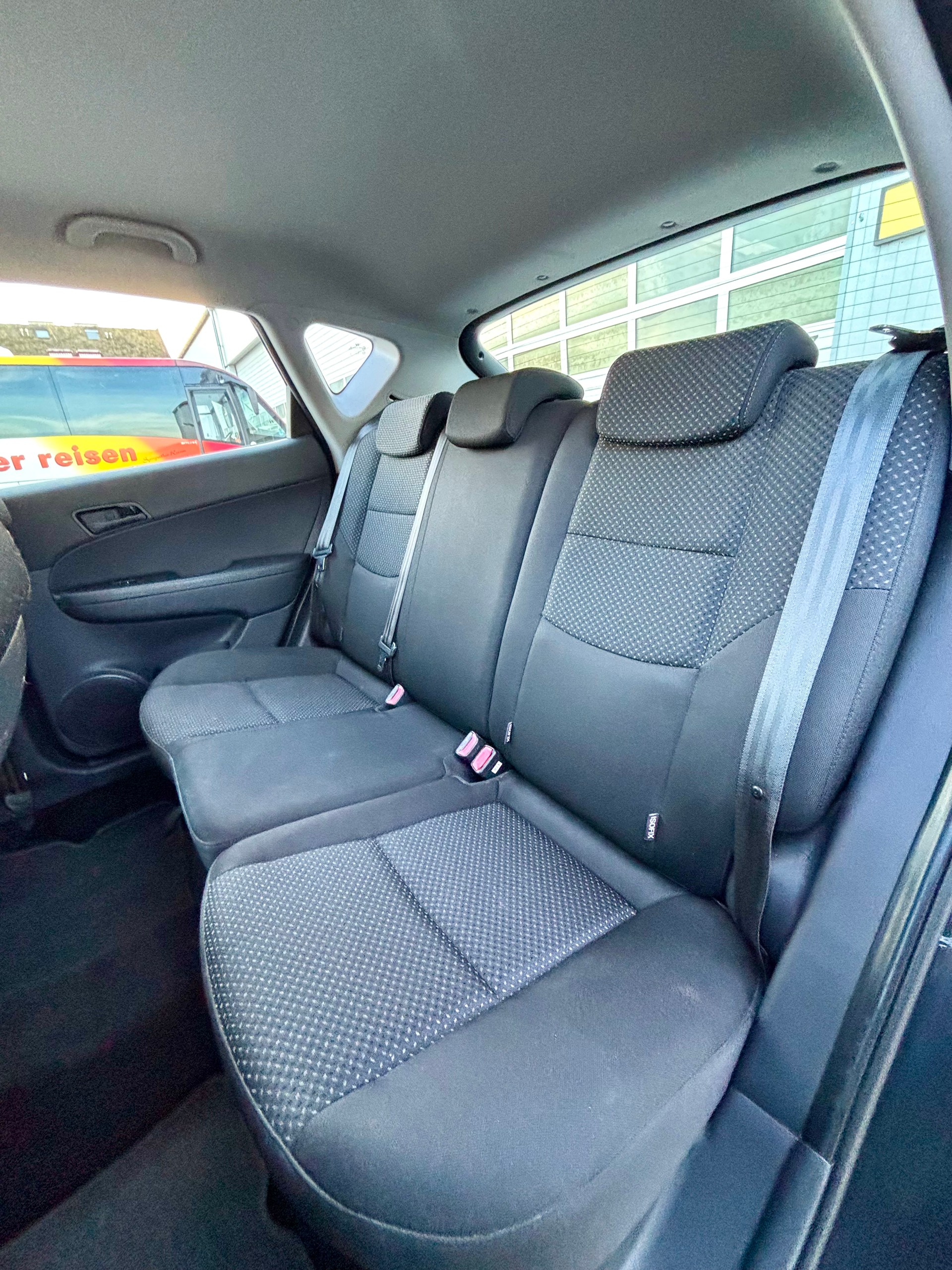 HYUNDAI i30 1.6 Style Automatic-image-12