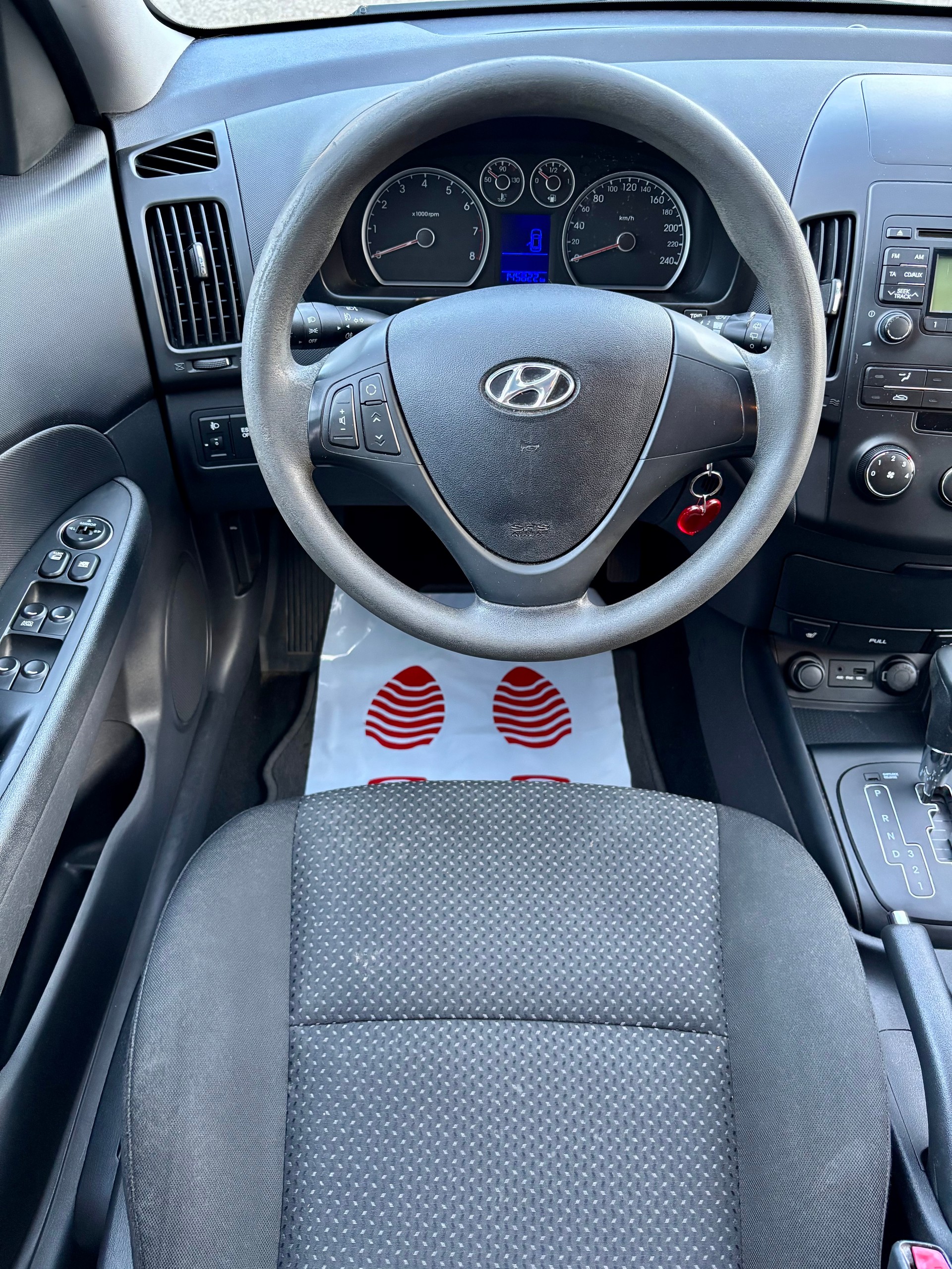 HYUNDAI i30 1.6 Style Automatic-image-9