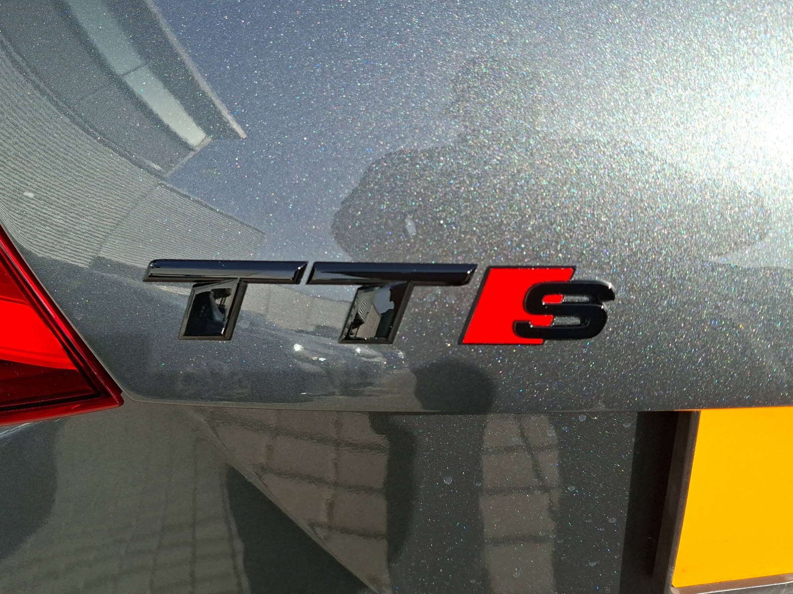 AUDI TT Coupé TTS quattro S-tronic-image-13