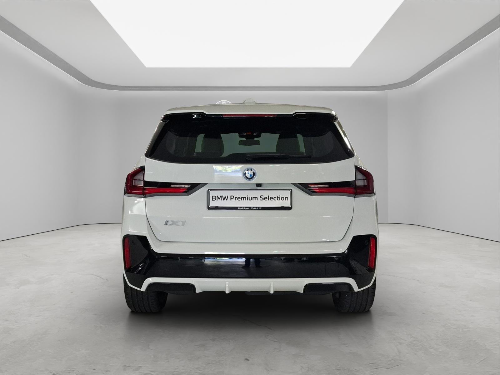 BMW iX1 U11 30 xDrive-image-15