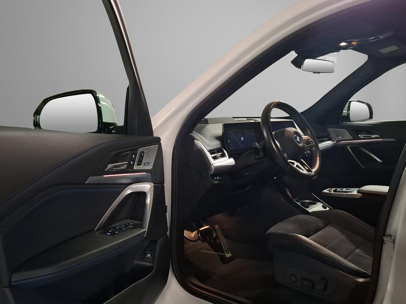 BMW iX1 U11 30 xDrive-image-4