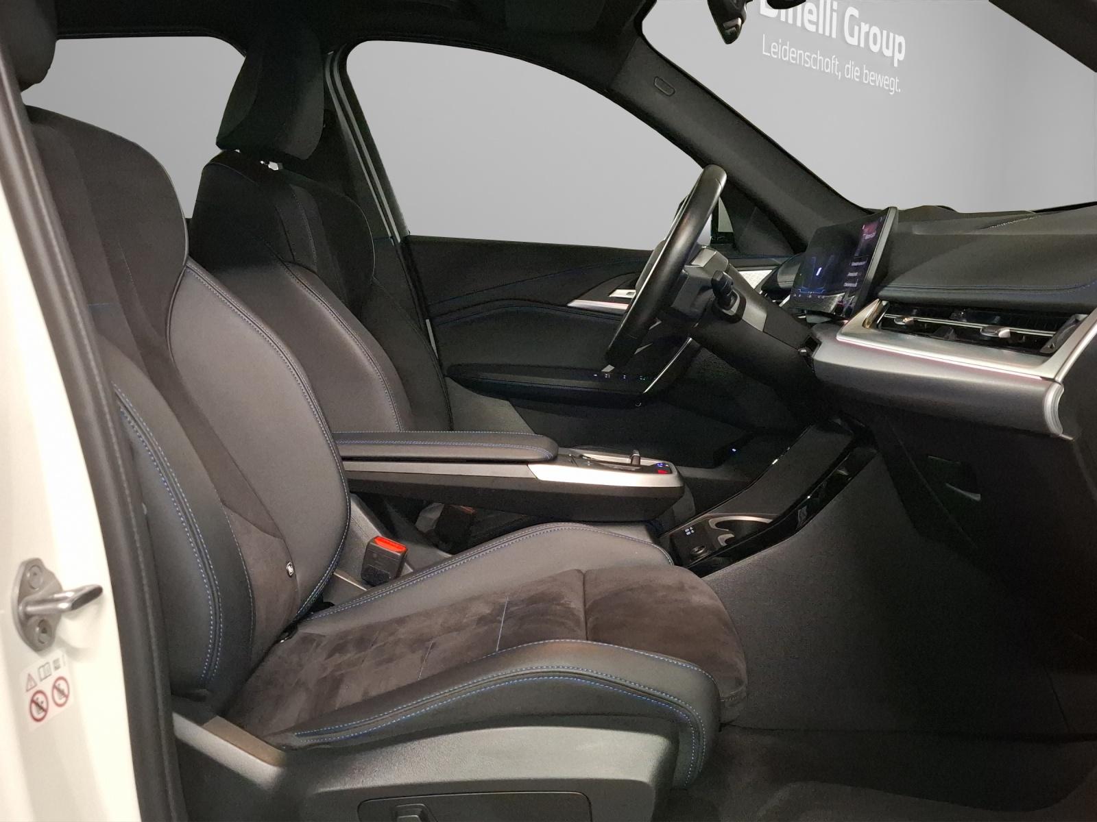 BMW iX1 U11 30 xDrive-image-20