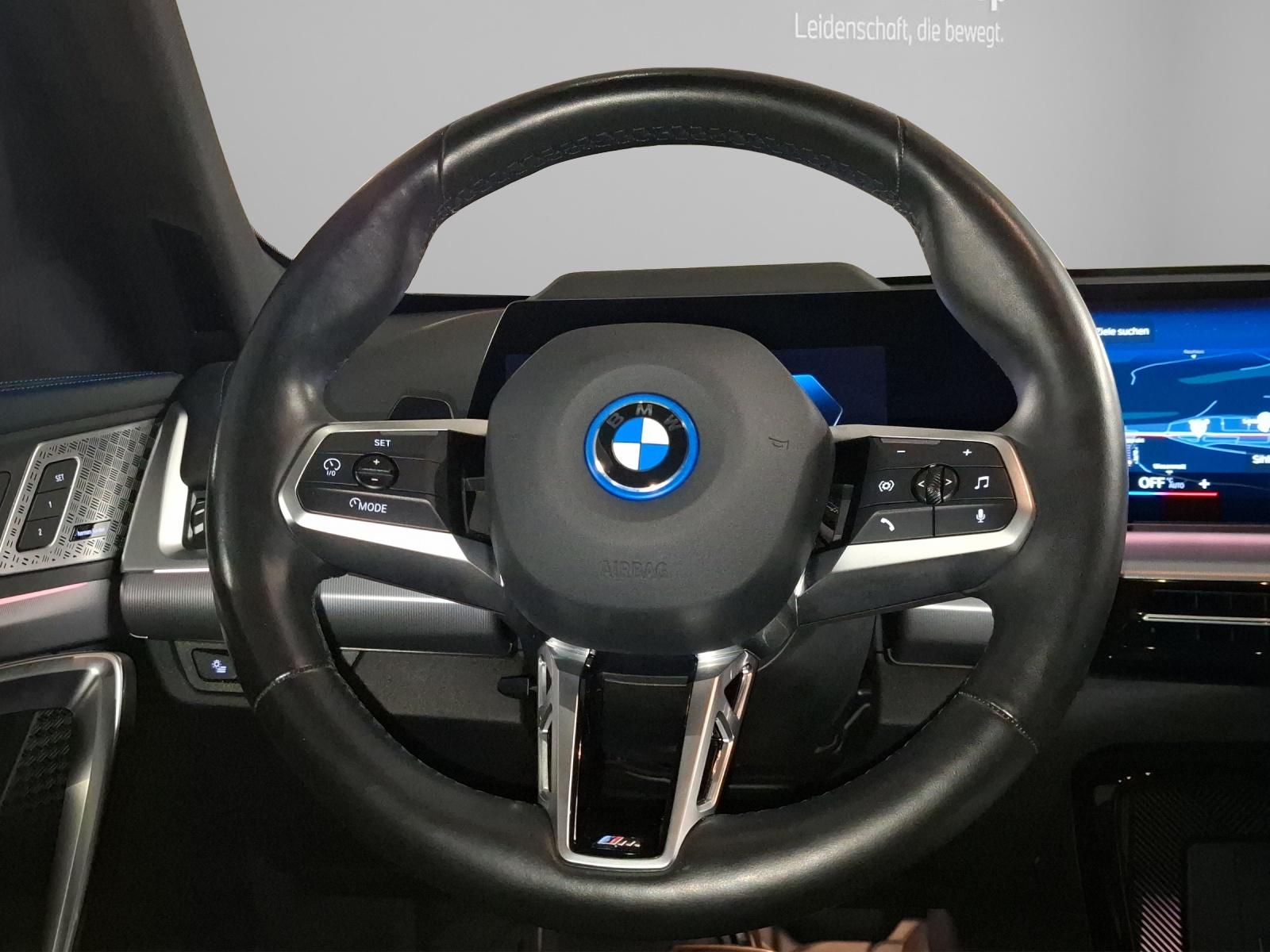 BMW iX1 U11 30 xDrive-image-11