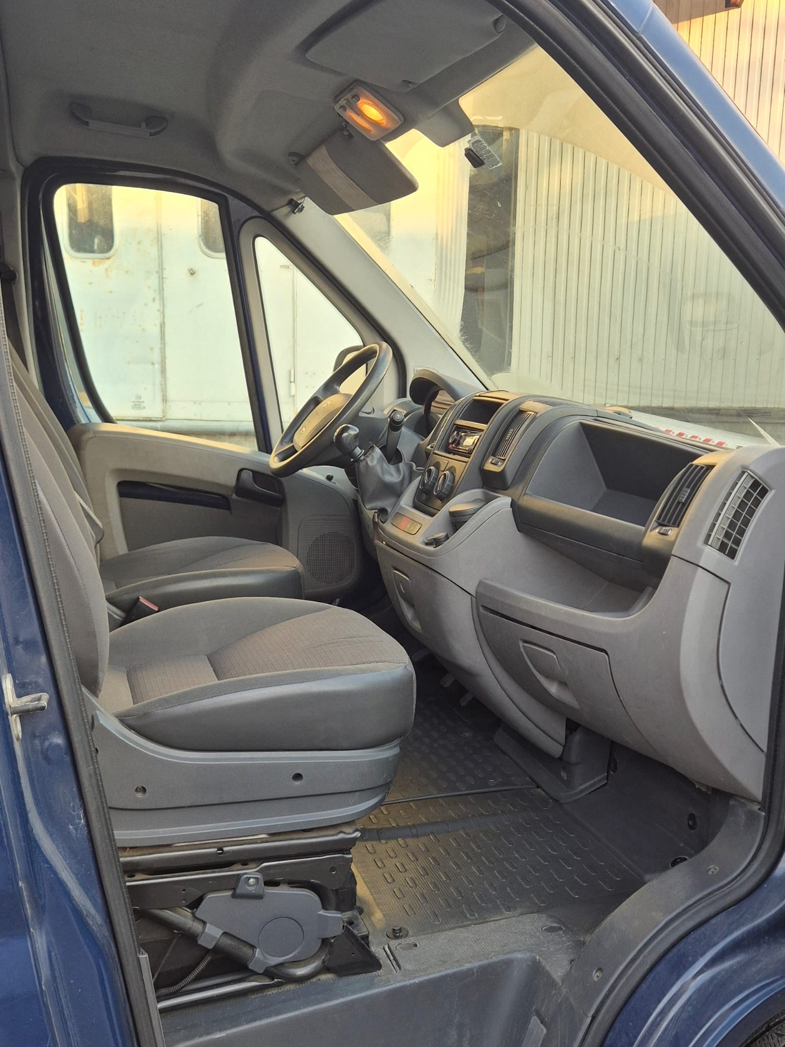 CITROEN Jumper 2.2 HDi 33 L2H2-image-4