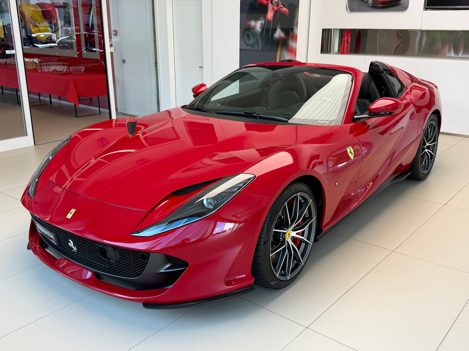 FERRARI 812 GTS-image-1