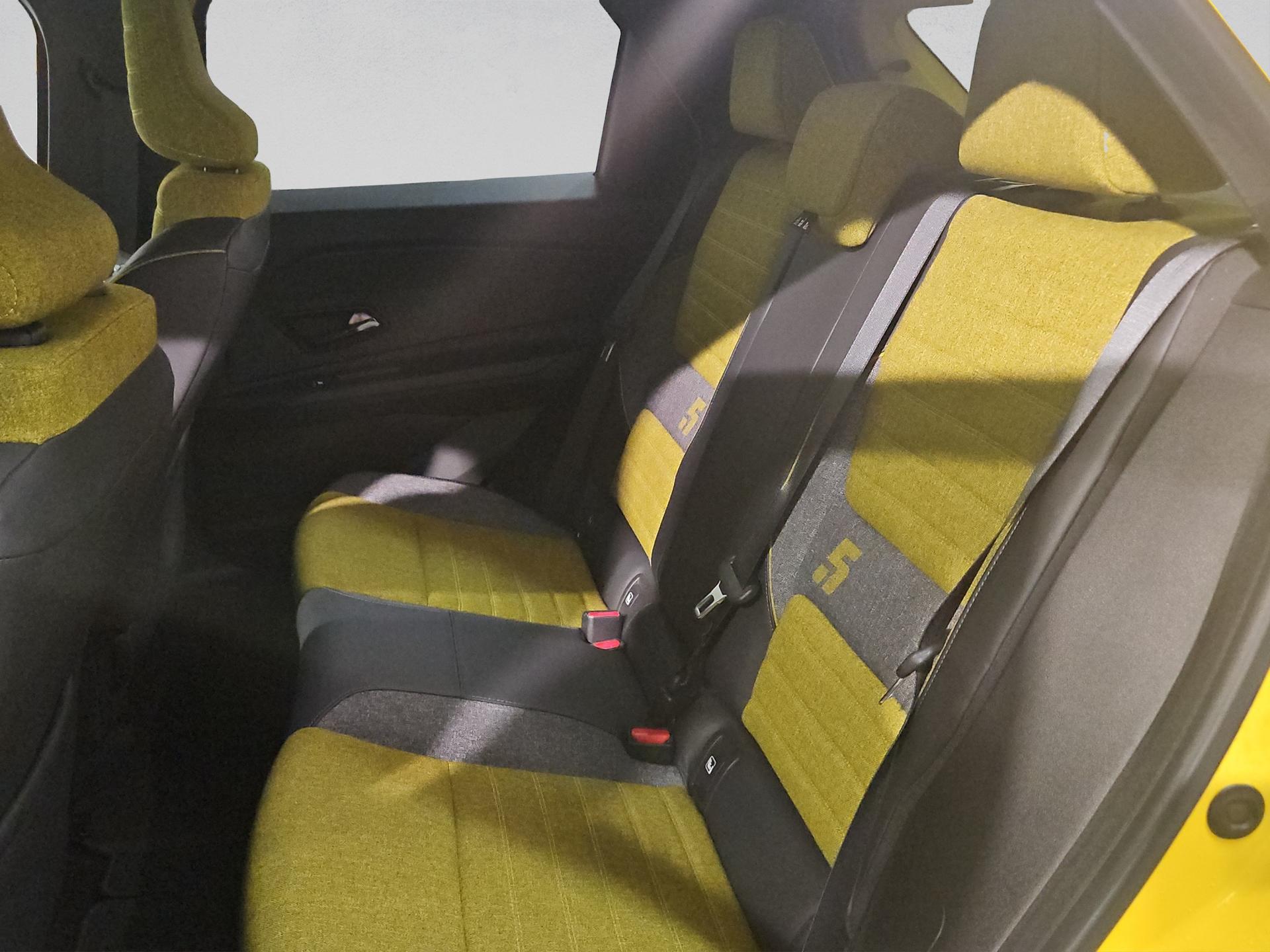 RENAULT R5 E-Tech Comfort Range 52 kWh Iconic Five-image-14