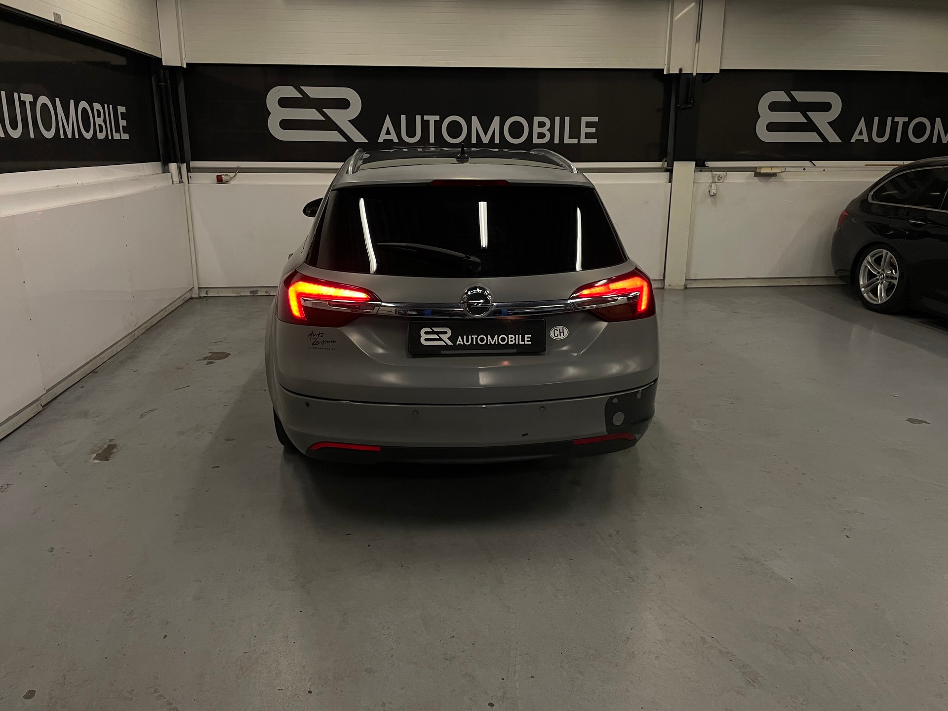 OPEL Insignia Sports Tourer 2.0 CDTI Edition Automatic-image-5