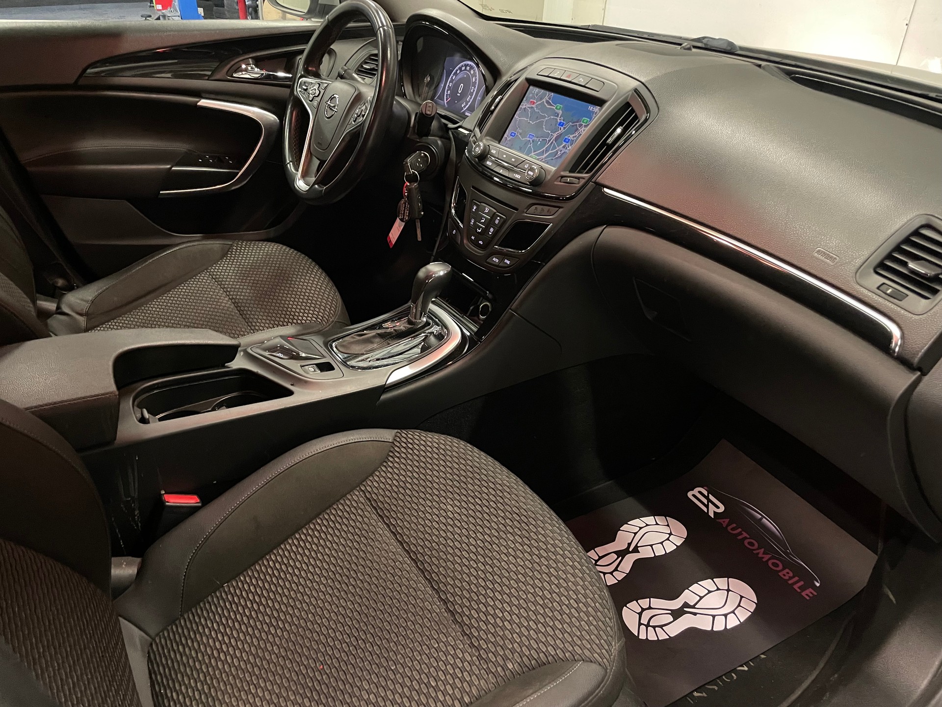 OPEL Insignia Sports Tourer 2.0 CDTI Edition Automatic-image-8