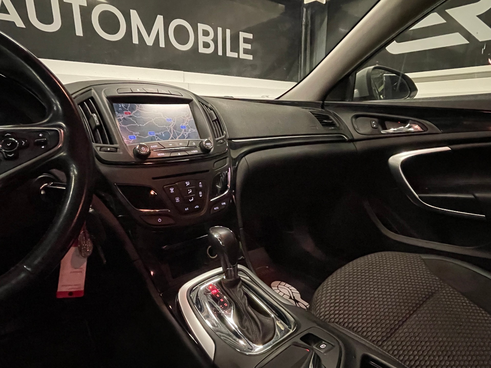 OPEL Insignia Sports Tourer 2.0 CDTI Edition Automatic-image-9