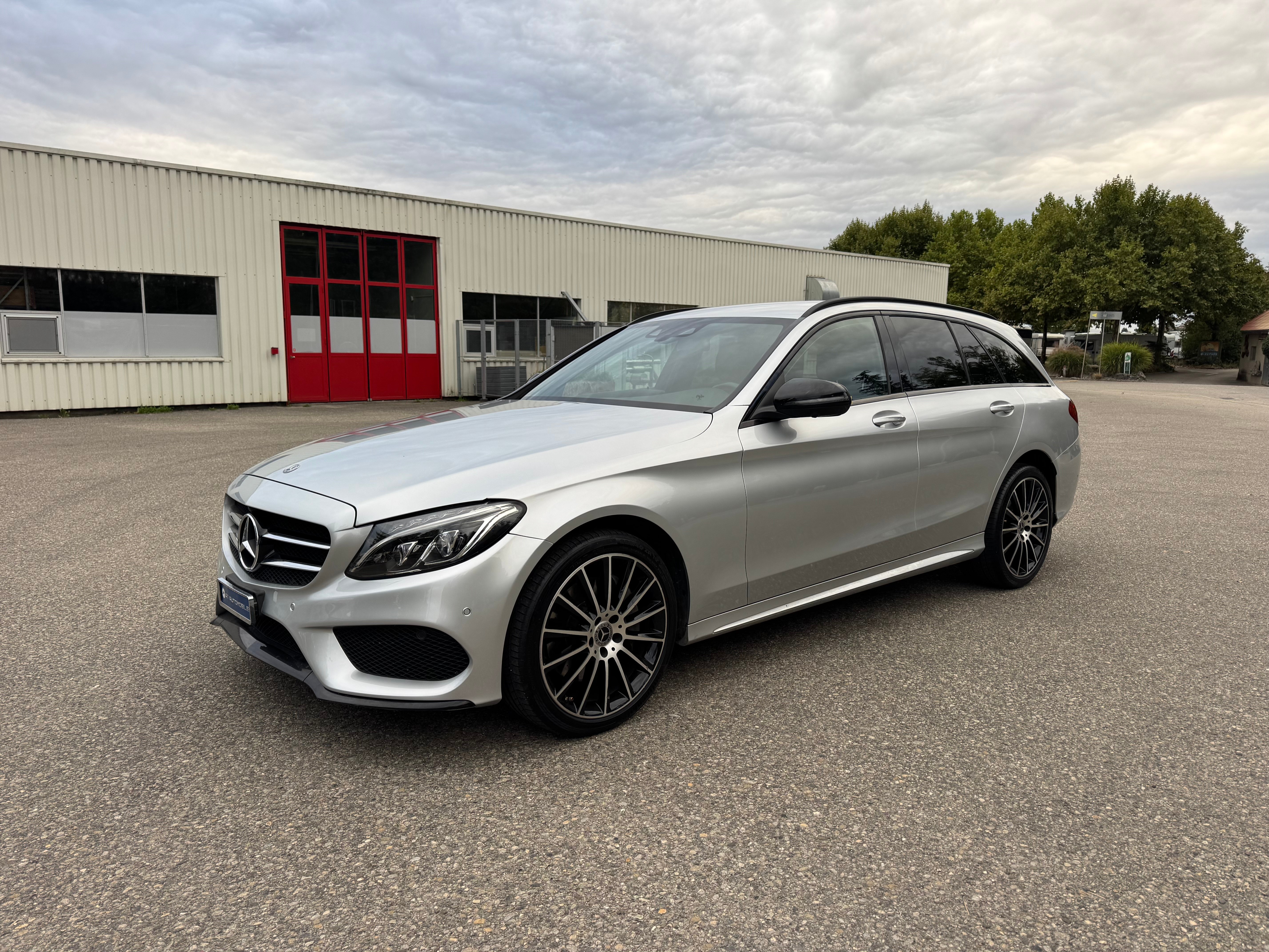 Car photo
