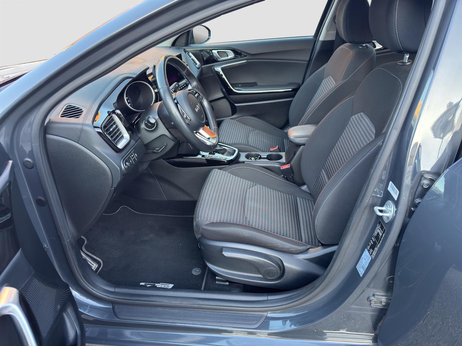 KIA Ceed SW 1.5 T-GDi Power-image-6