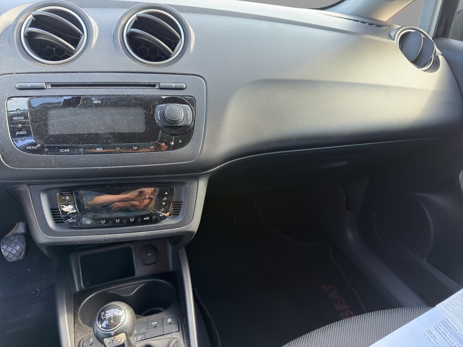 SEAT Ibiza 1.6 Sport-image-7