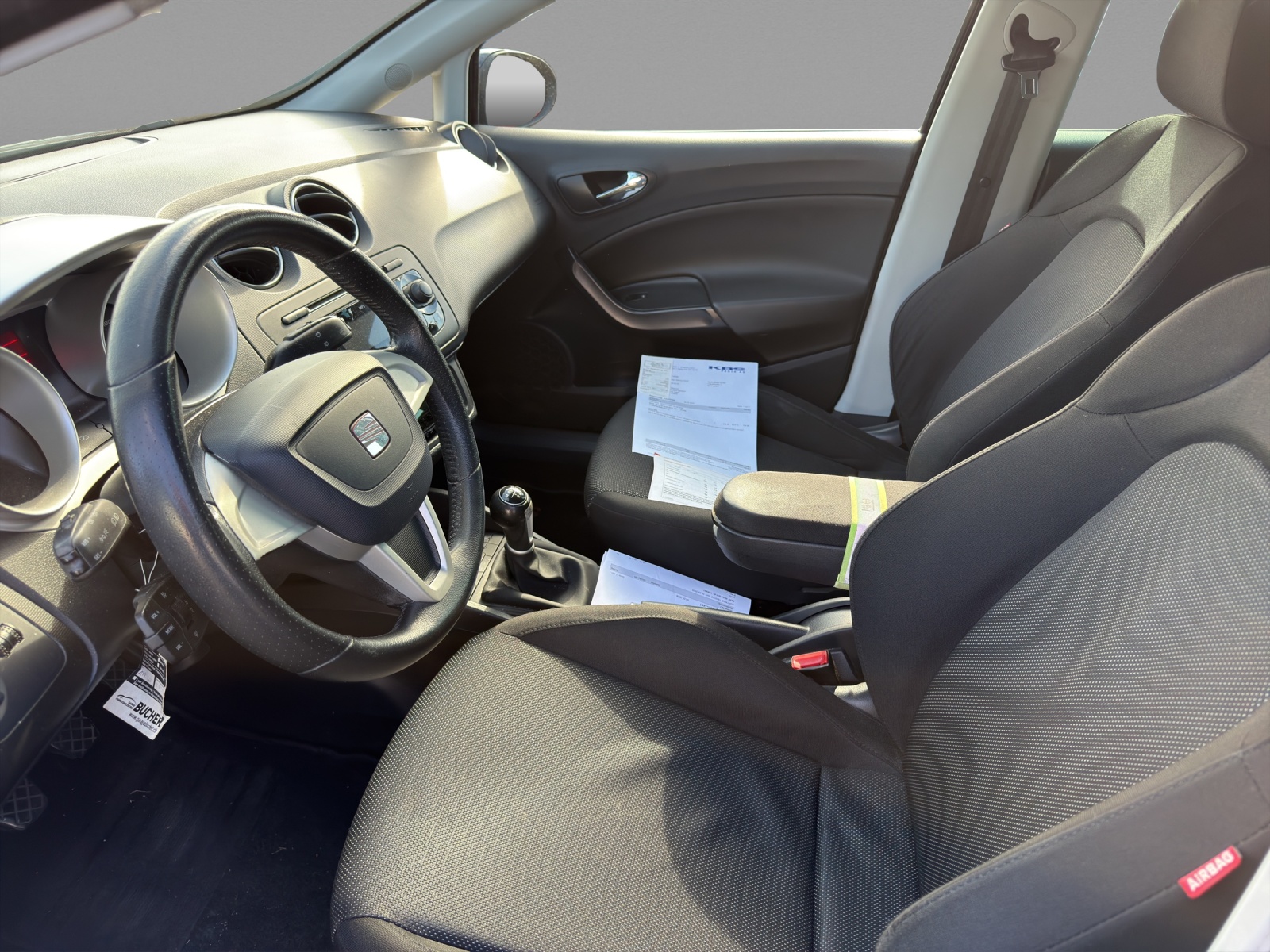 SEAT Ibiza 1.6 Sport-image-6