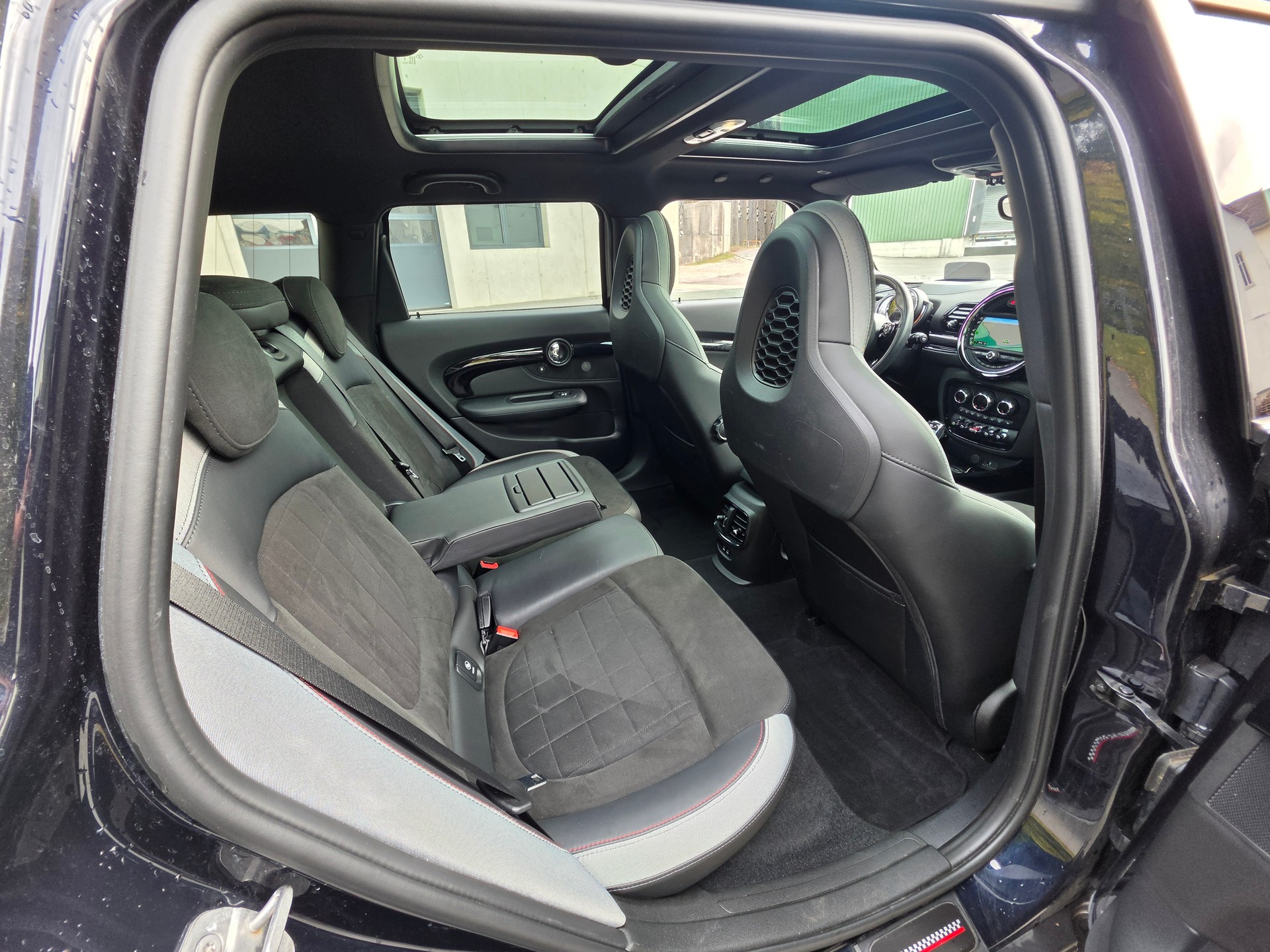 MINI Clubman Cooper John Cooper Works ALL4 Steptronic-image-25