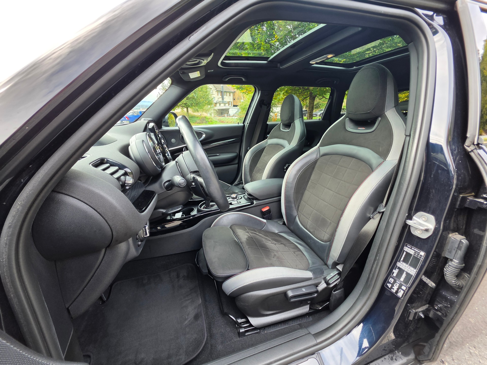 MINI Clubman Cooper John Cooper Works ALL4 Steptronic-image-22